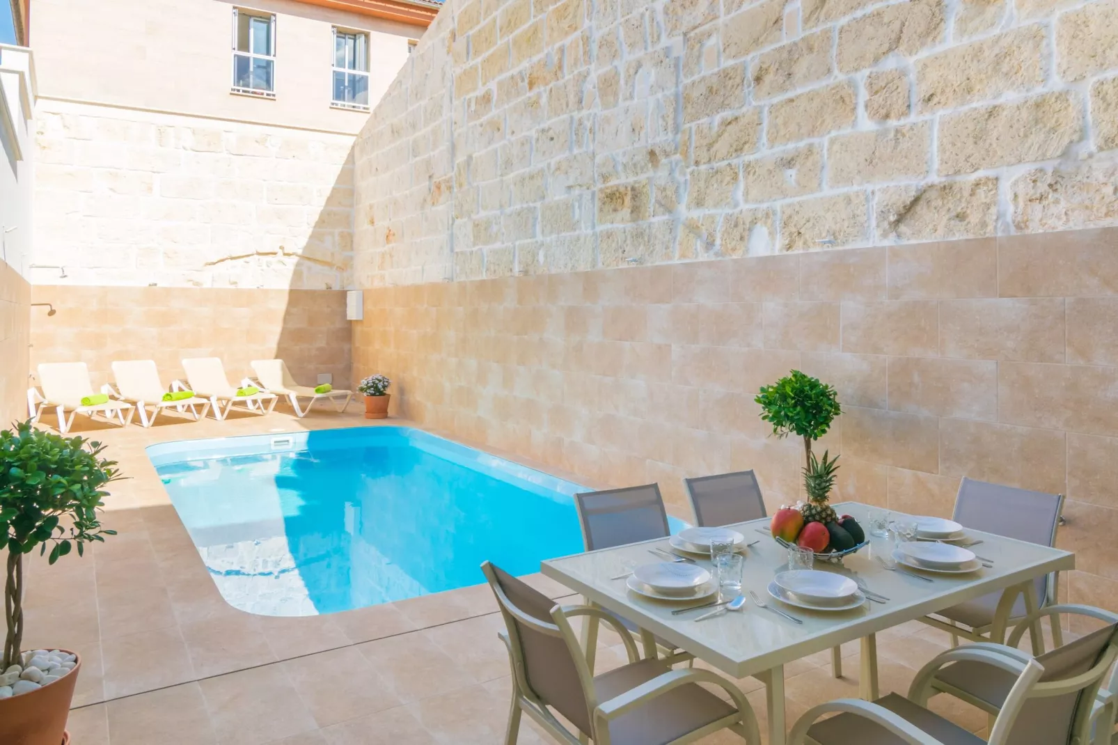 Can Serra-Exterior summer