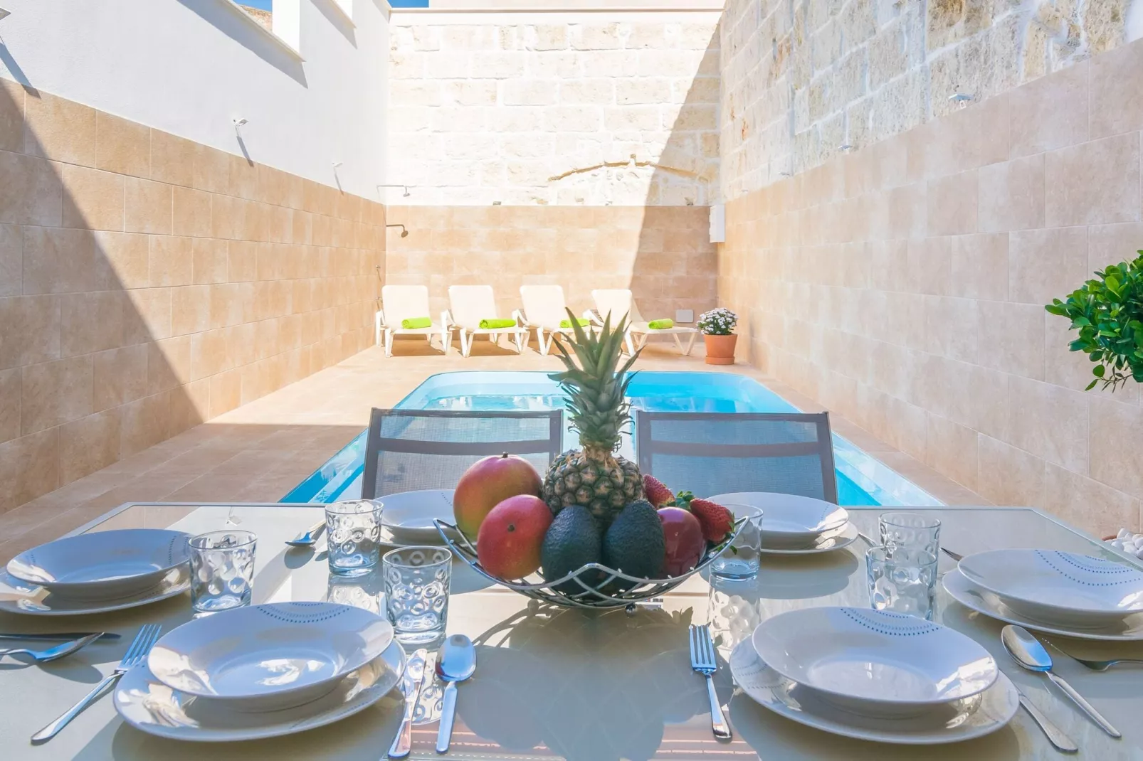 Can Serra-Exterior summer