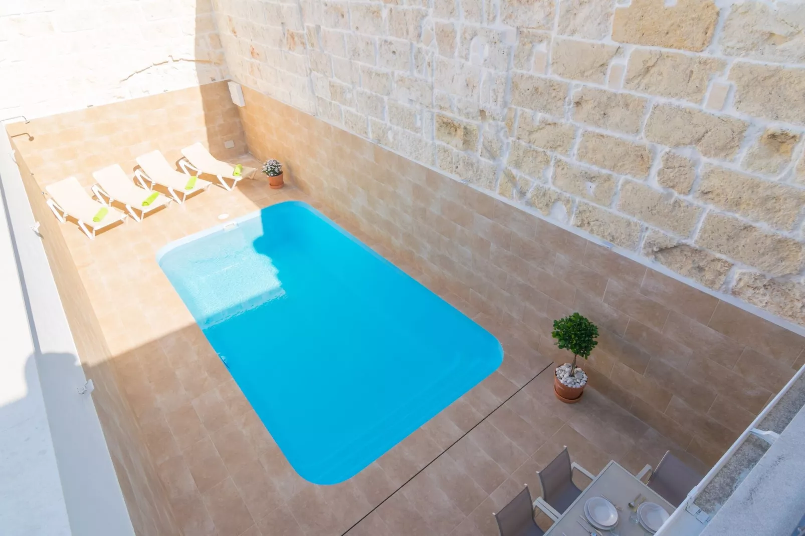 Can Serra-Exterior summer
