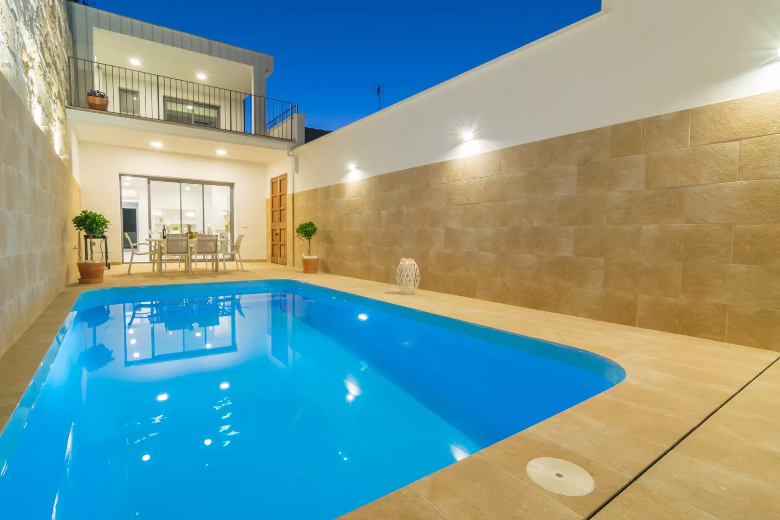 Can Serra-Exterior summer
