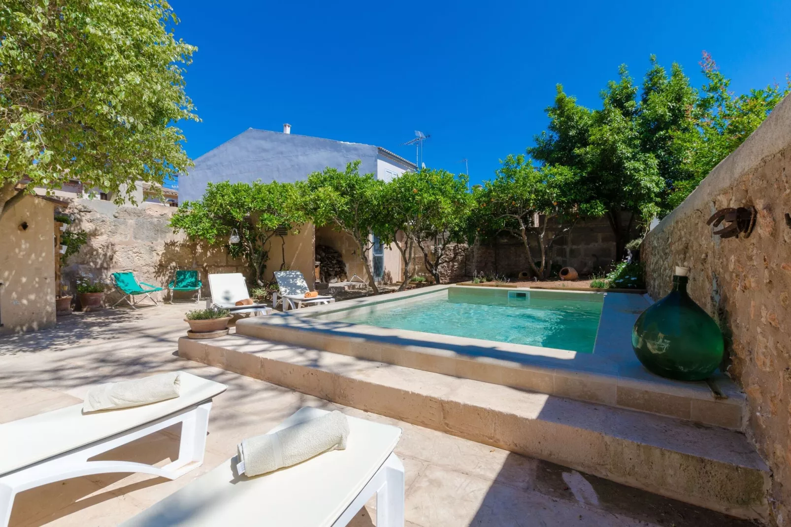 Can Mora-Exterior summer