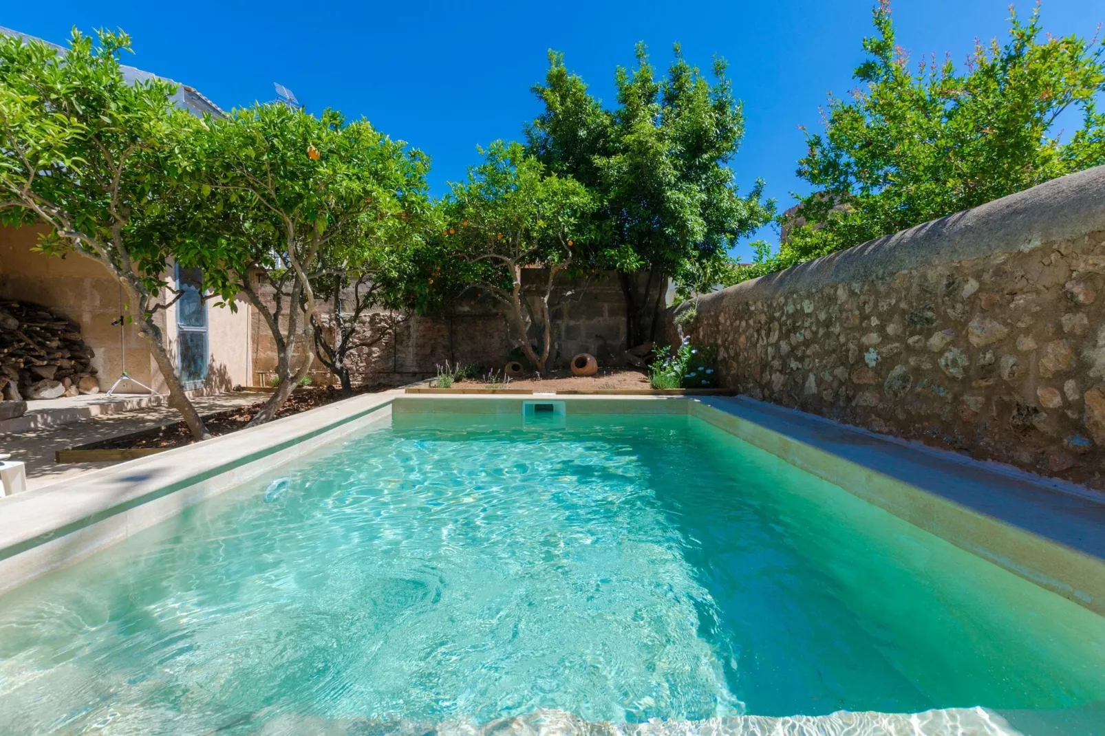 Can Mora-Exterior summer