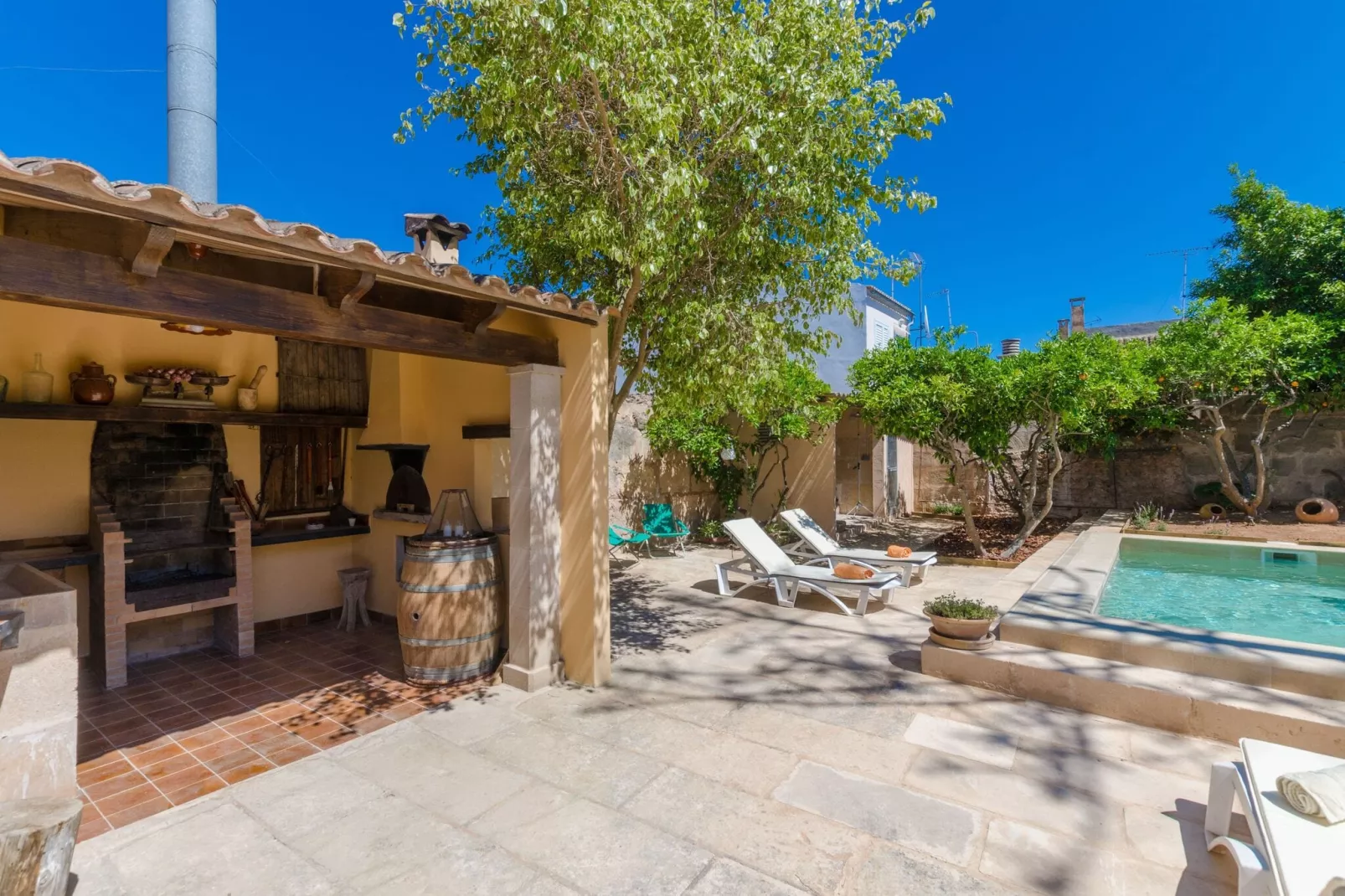 Can Mora-Exterior summer