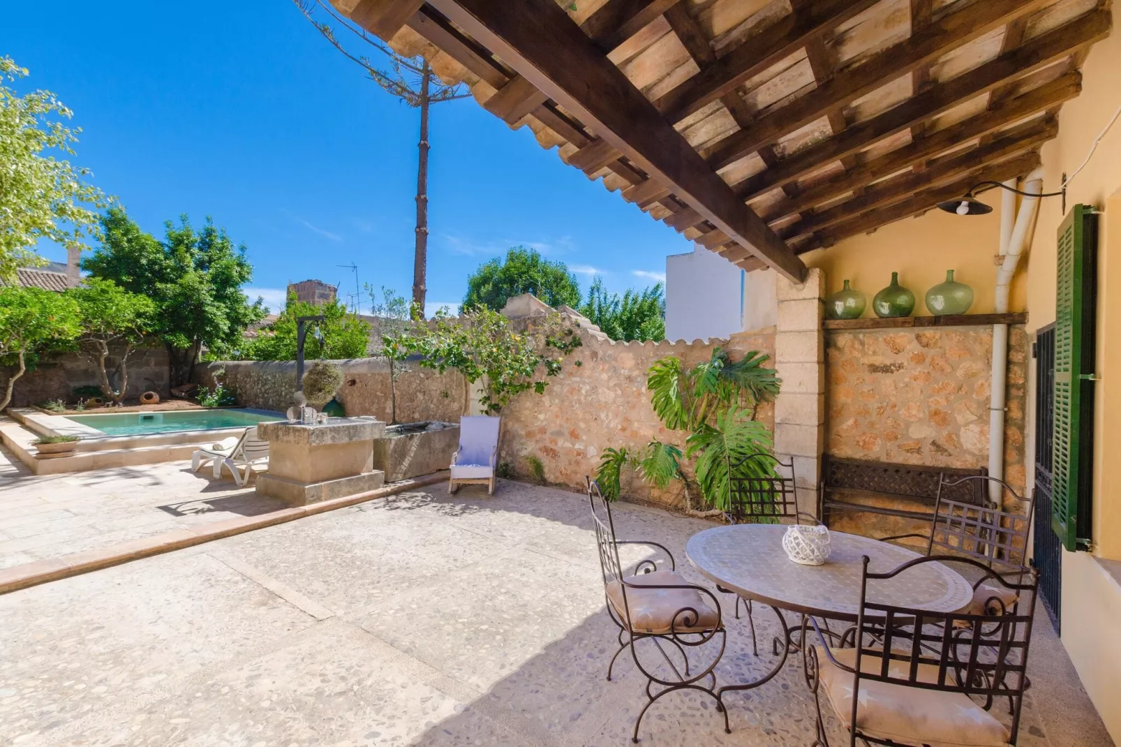 Can Mora-Exterior summer