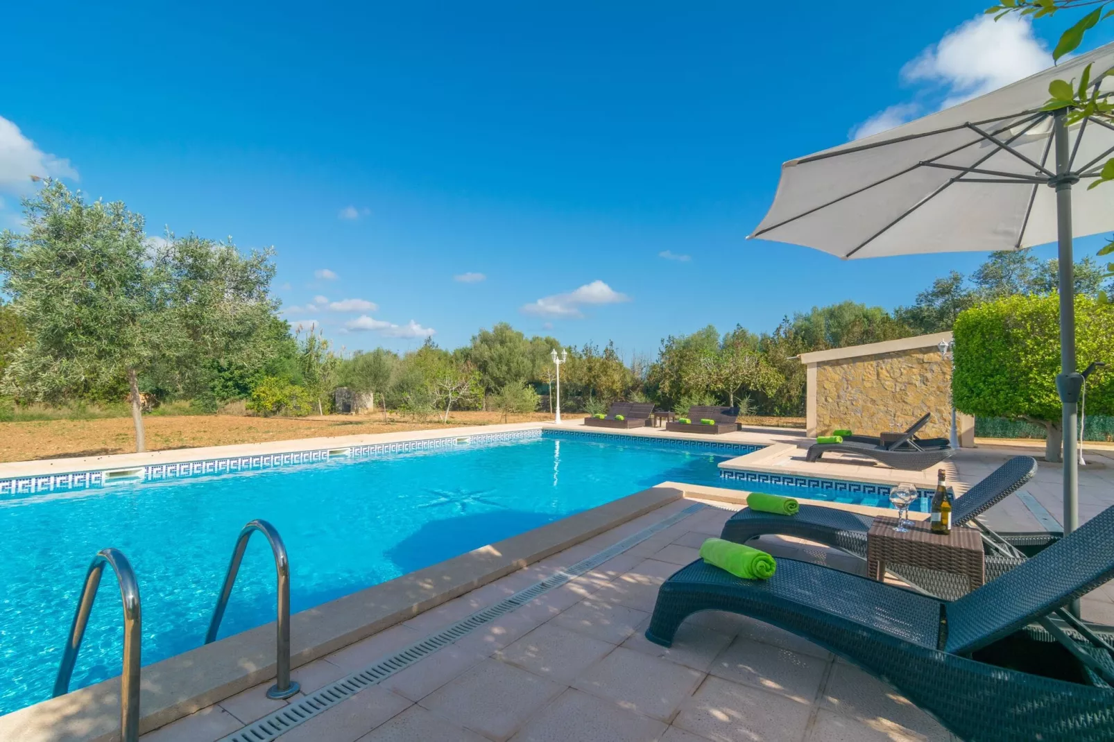 Villa Arhu-Exterior summer