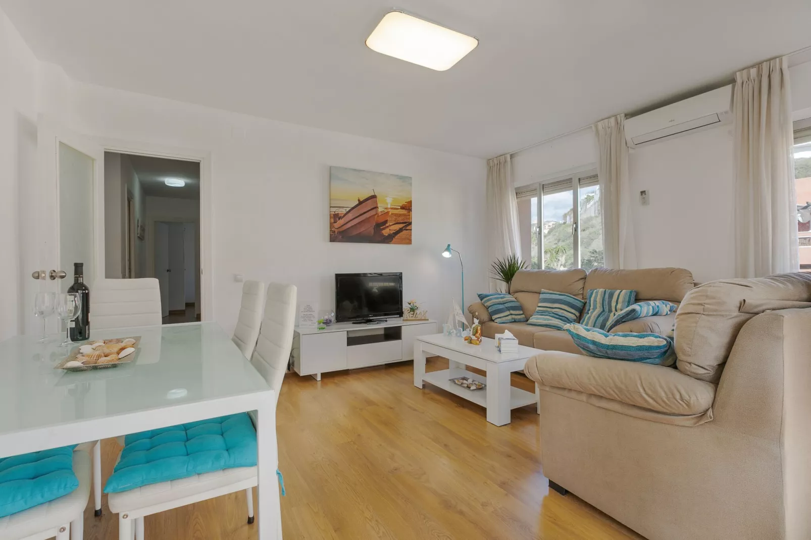 Cozy apartment-Dining room