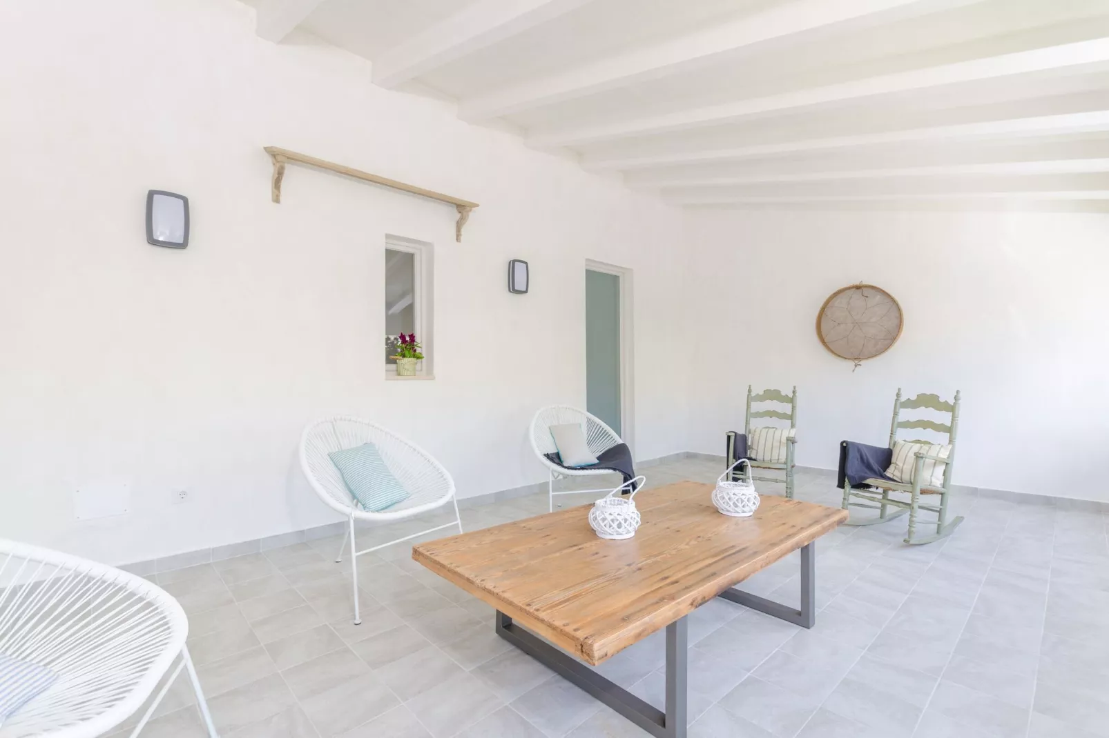 Na Valenta-Exterior summer