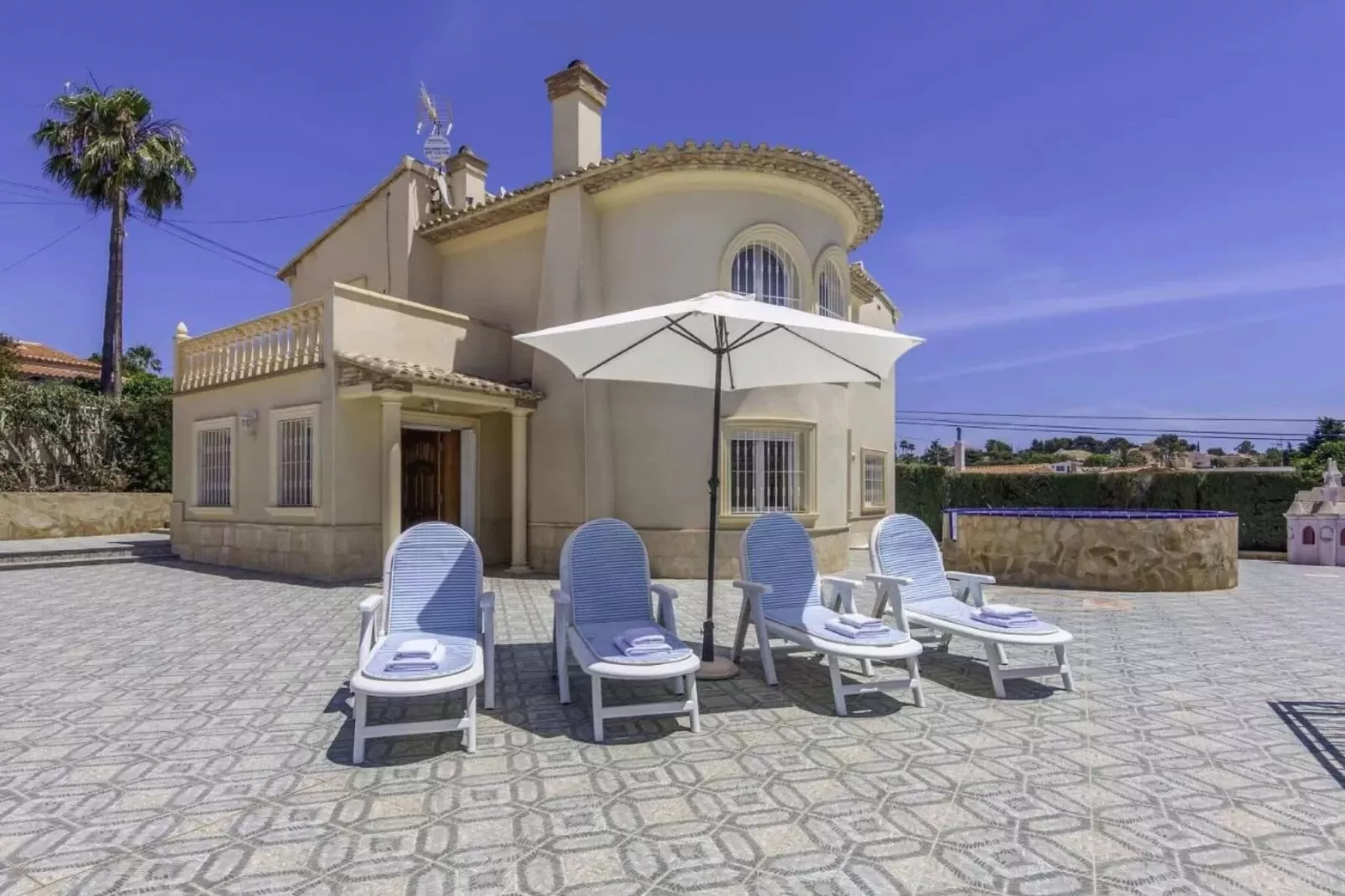 poolofhouse