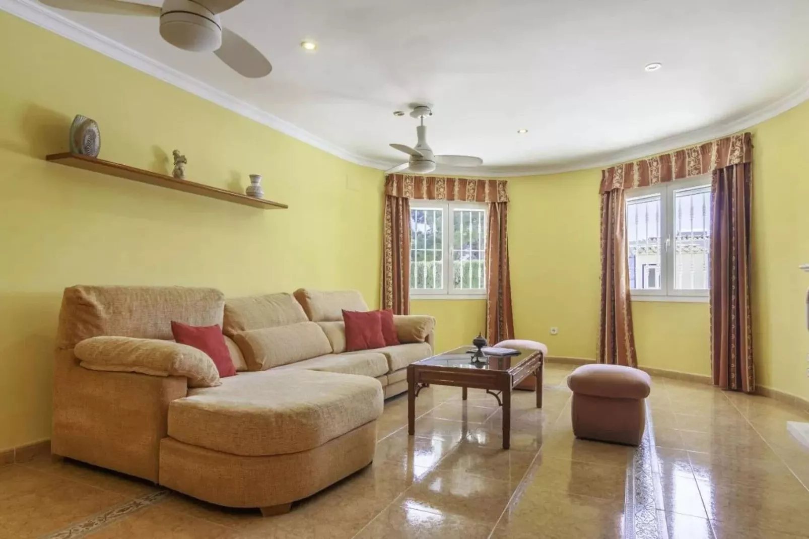 Villa Clara-Living room
