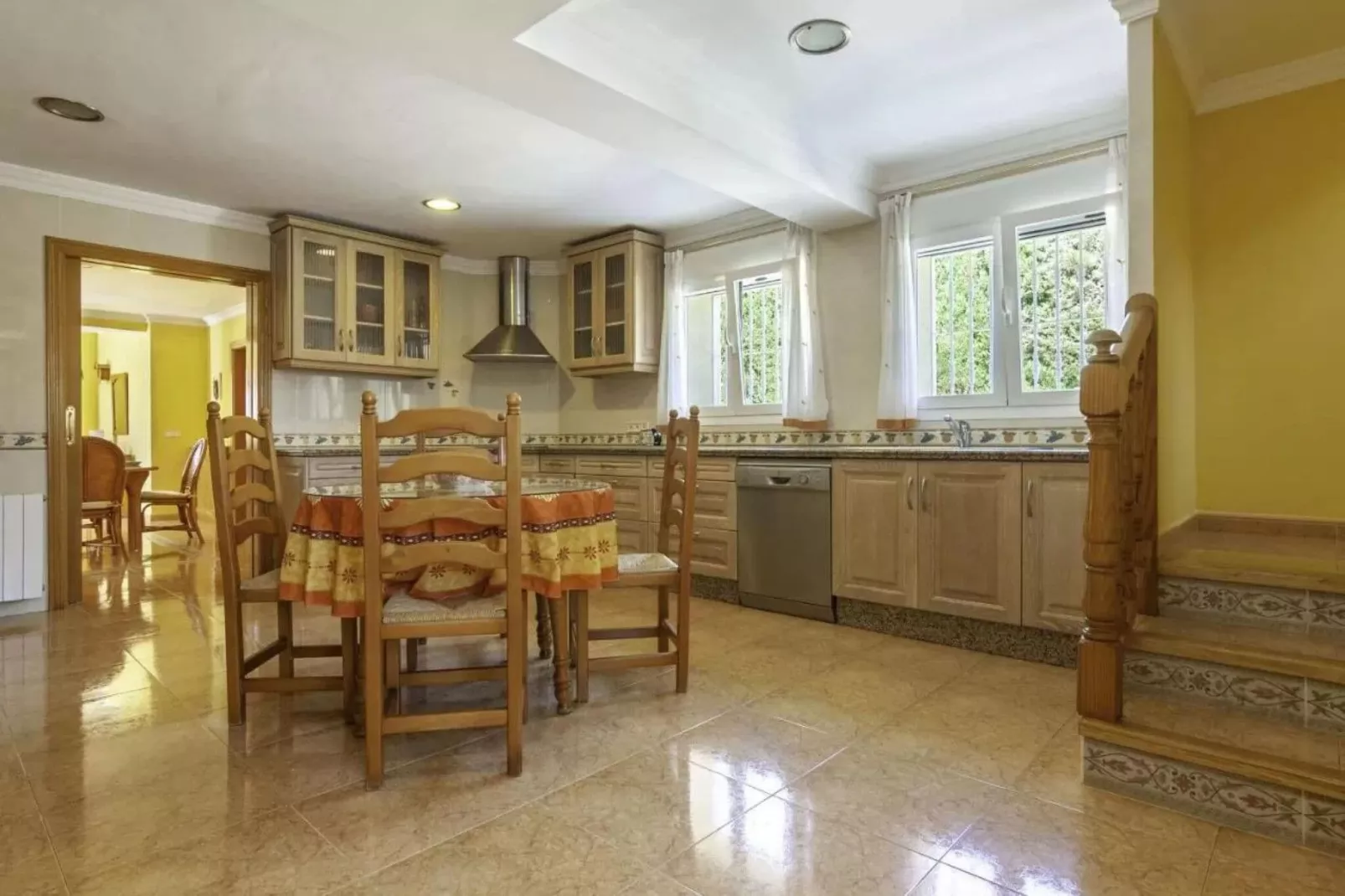 Villa Clara-Dining room