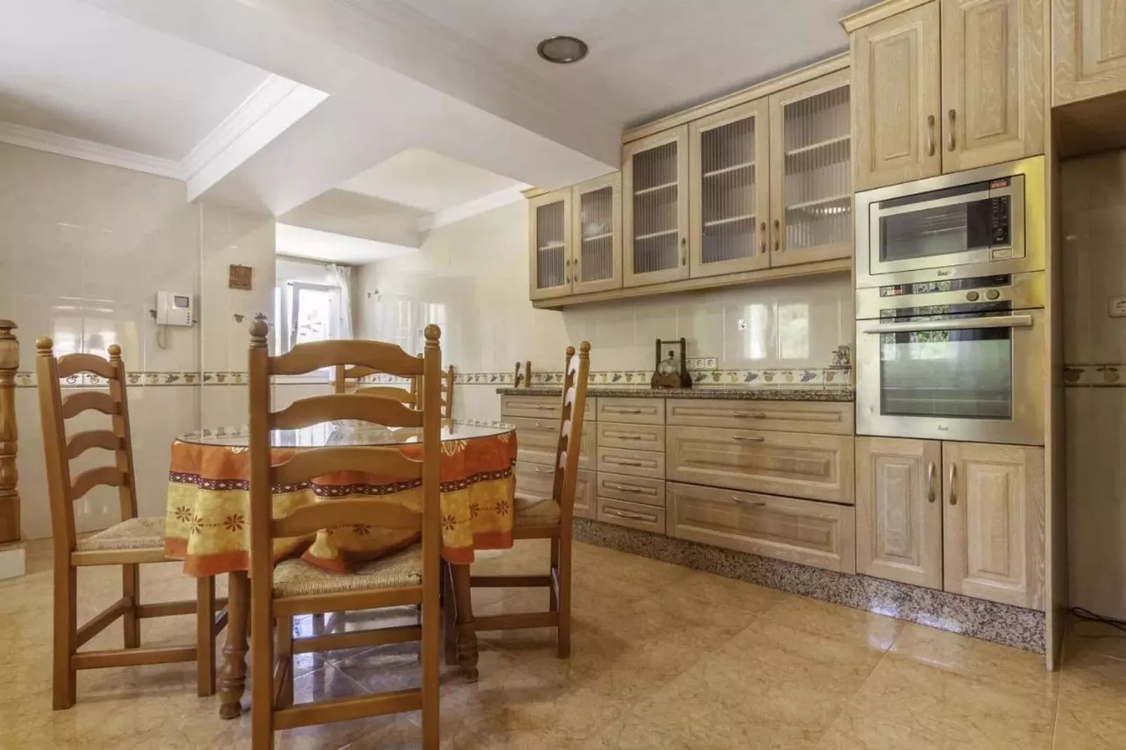 Villa Clara-Dining room