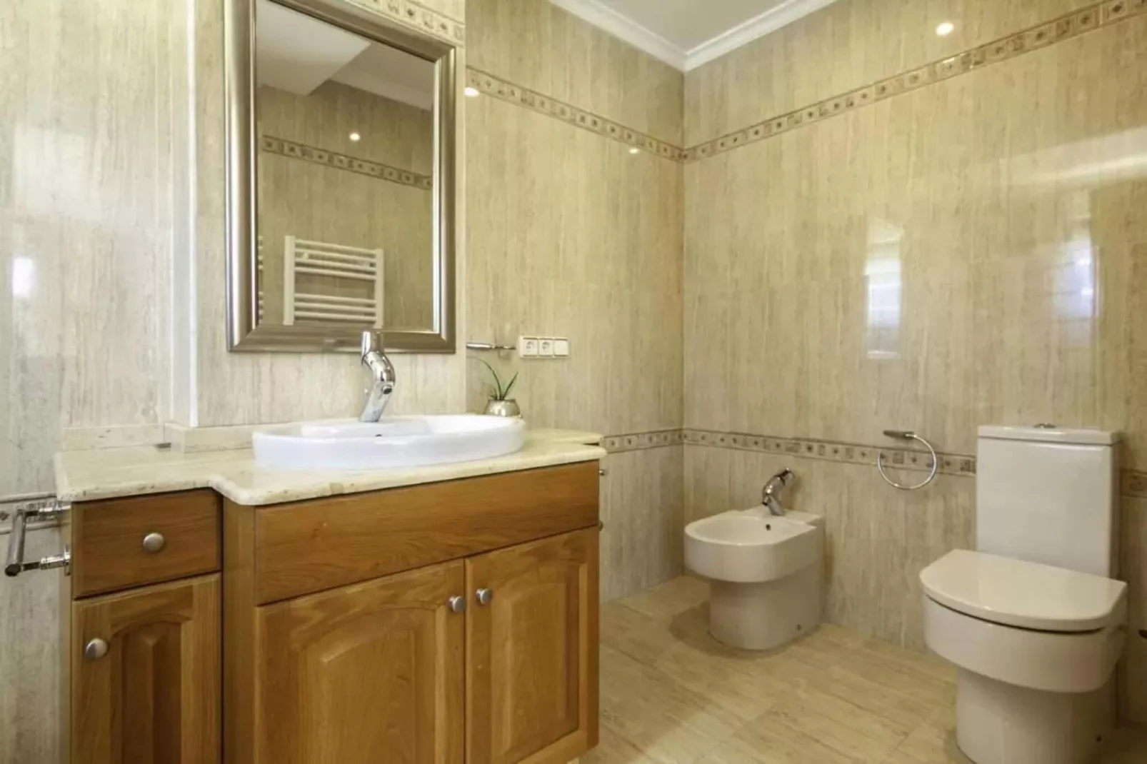 Villa Clara-Bathroom