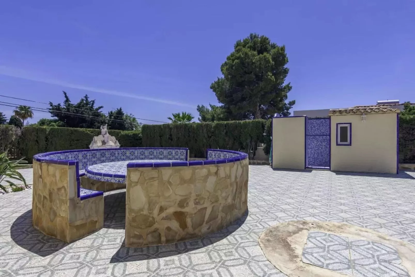 Villa Clara-View summer