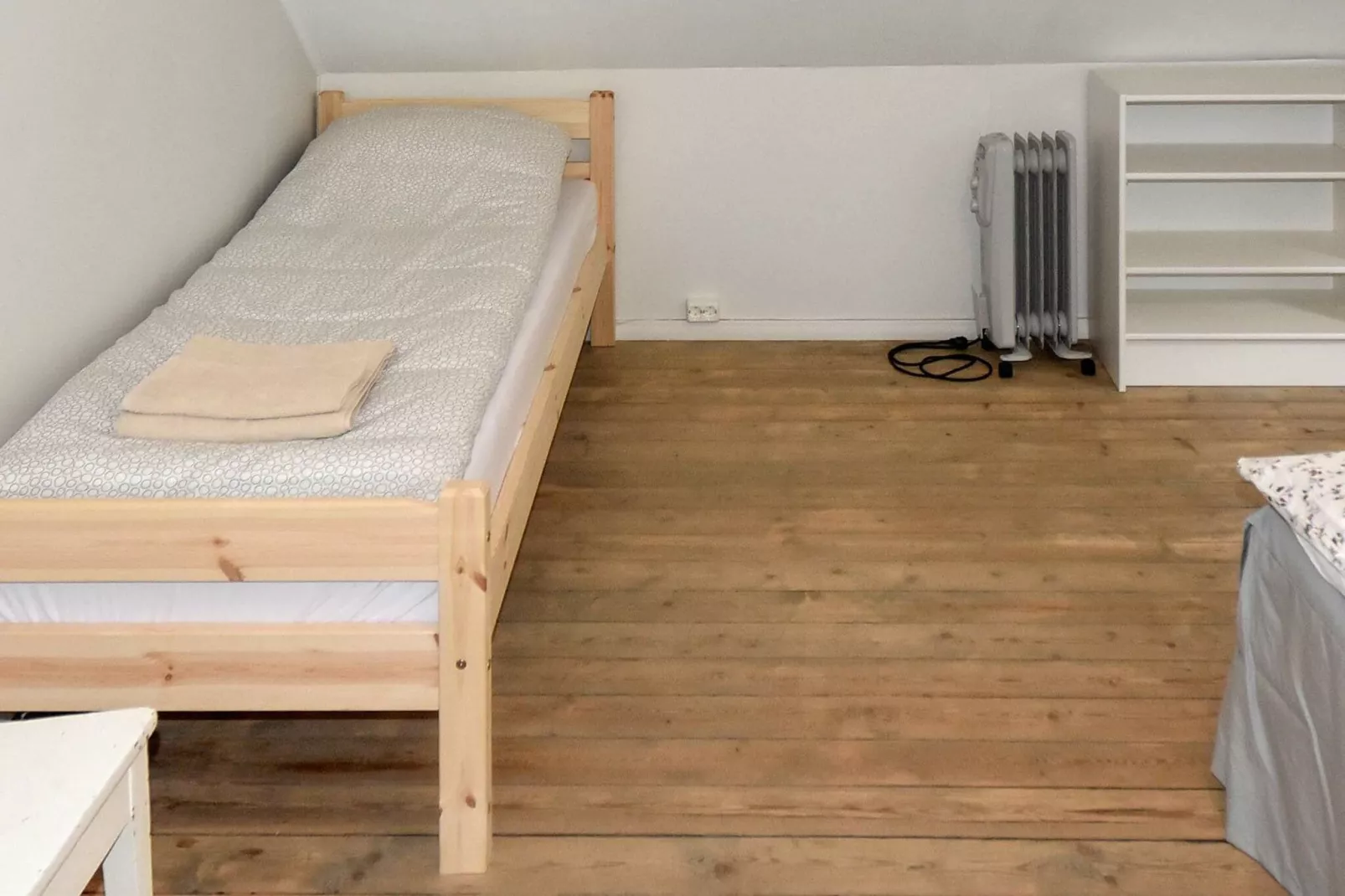 GARNESET/KVINGE-Indoor