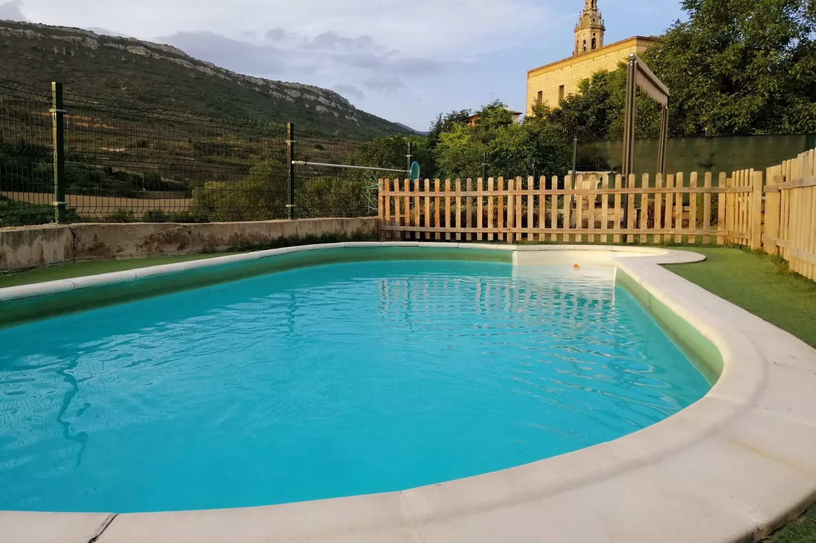 La Bodeguilla-Pool