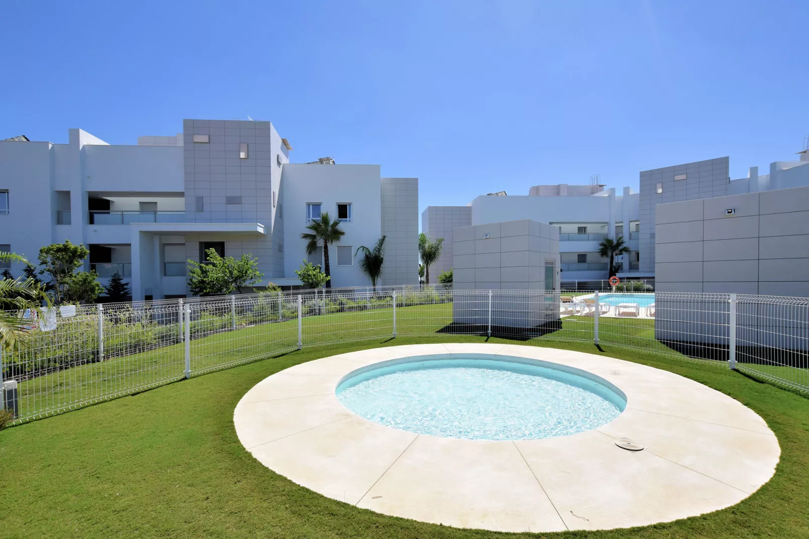 Miraval-Pool
