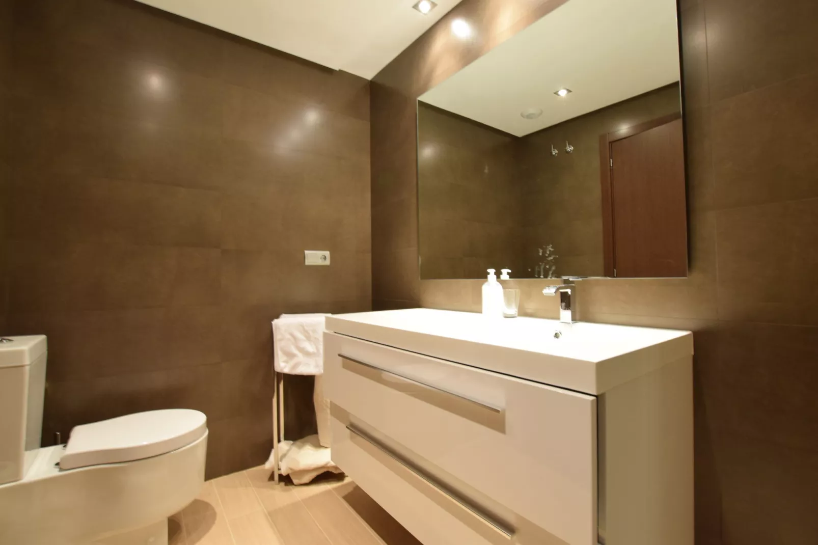 Miraval-Bathroom