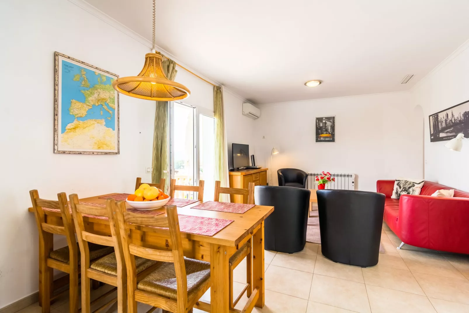 Casa Montaña de Alegria-Salle à manger