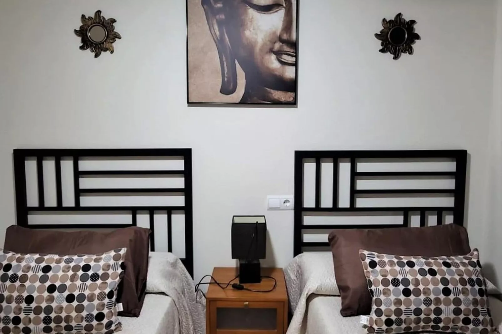 Bajo con terraza y acceso directo a piscina comunitaria-Bedroom