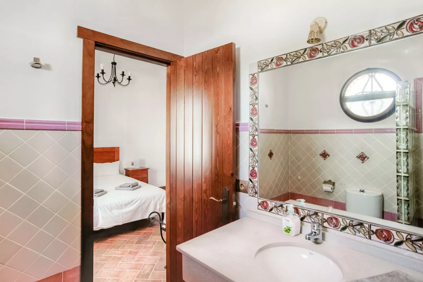 Casa Qlint & Enrique-Bathroom