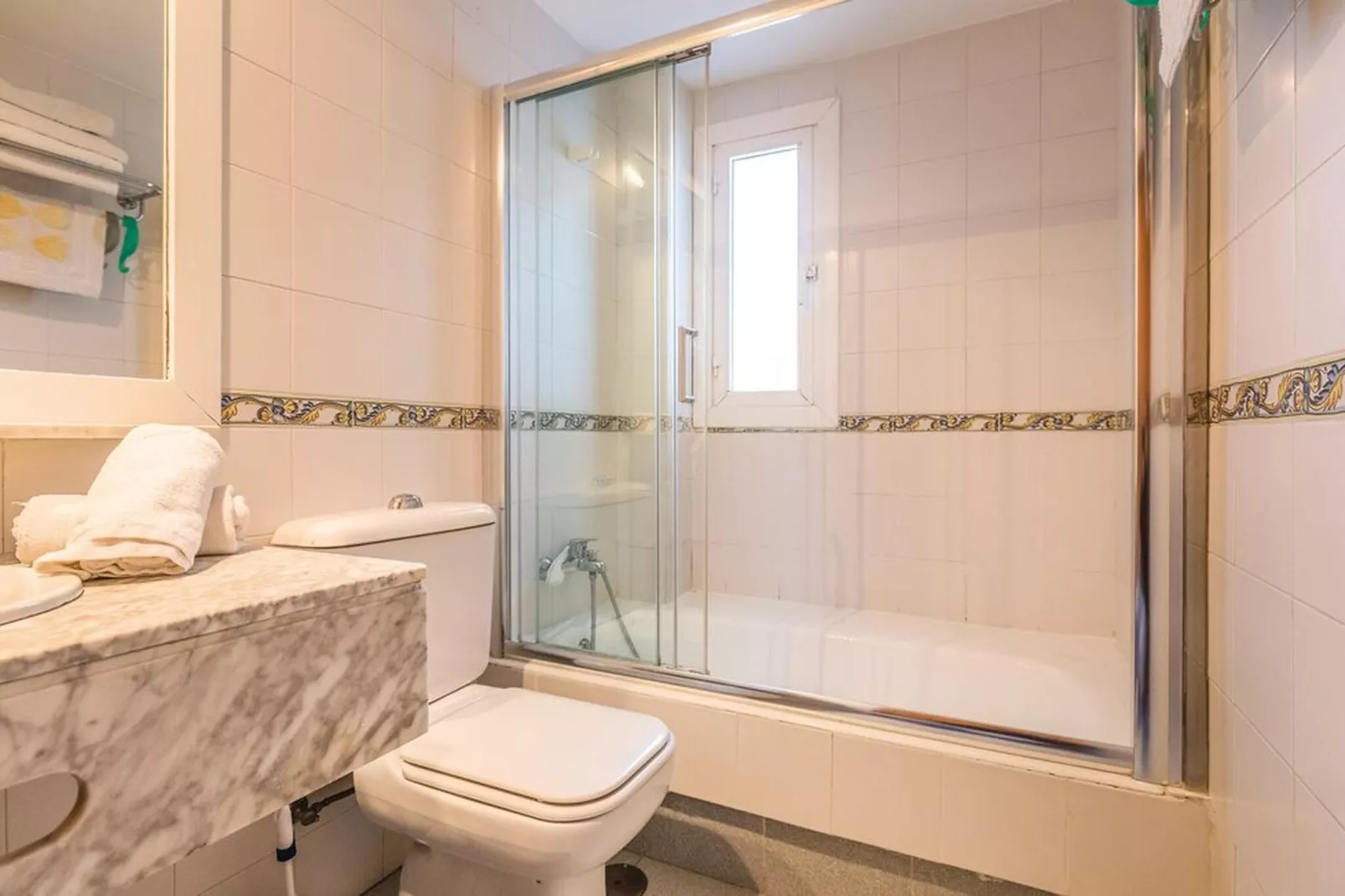 Macael Bajo 204-Badezimmer