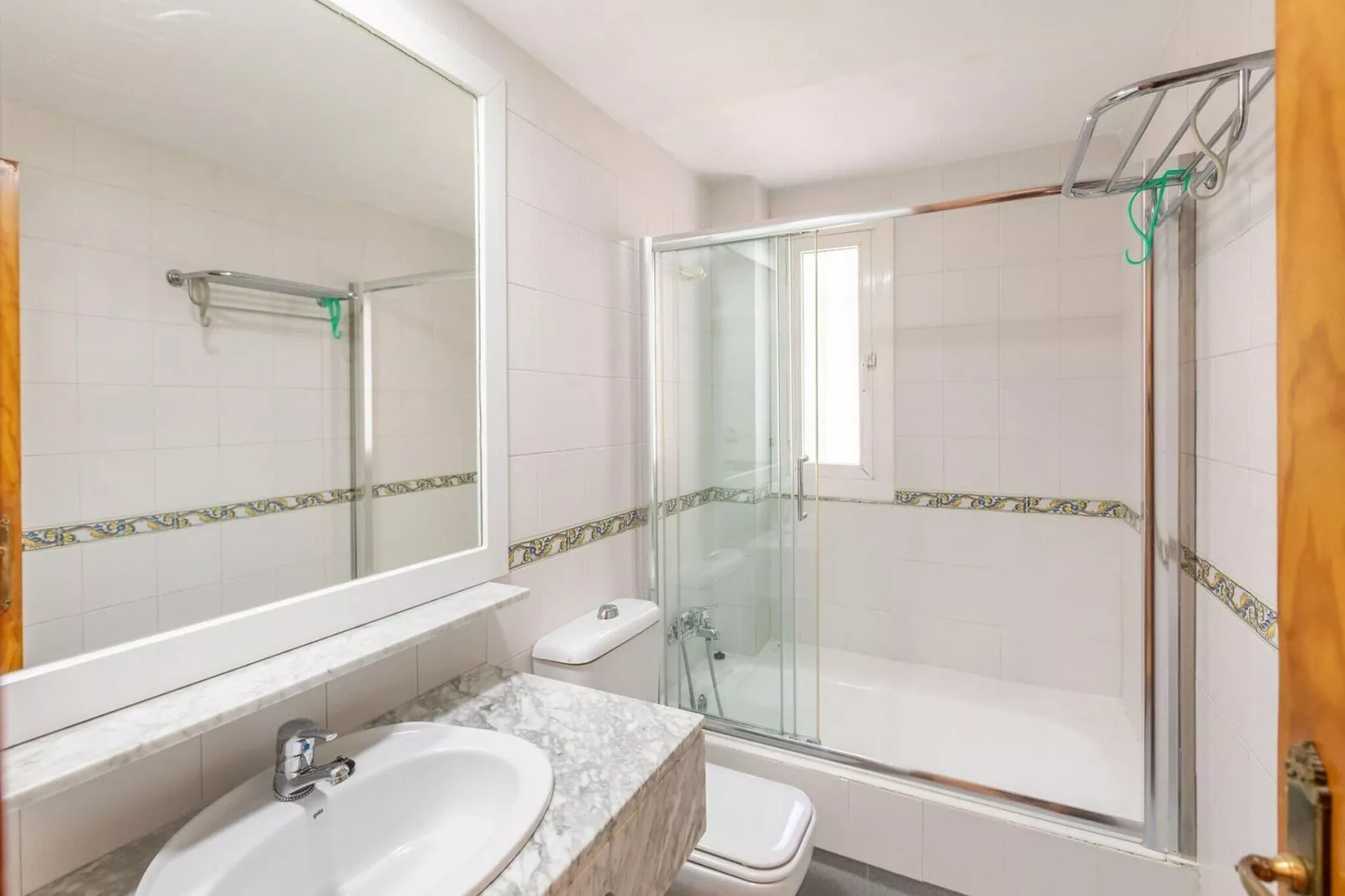 Macael Bajo 204-Badezimmer