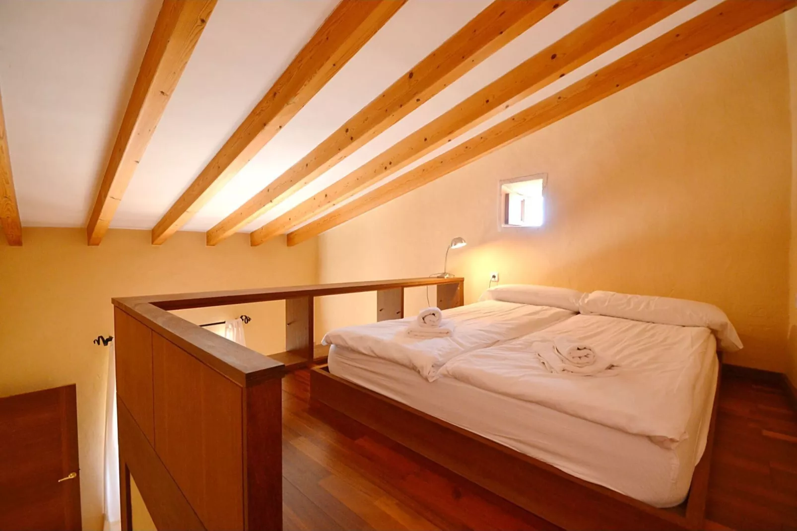 Mir-Bedroom