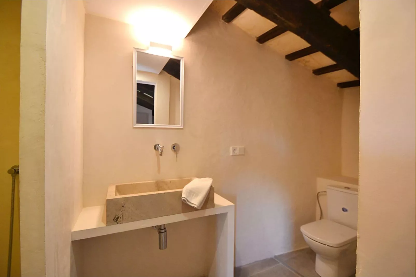 Mir-Bathroom