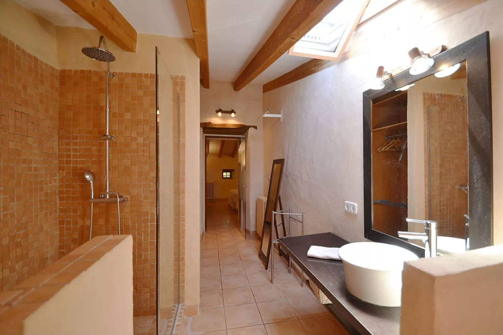 Mir-Bathroom