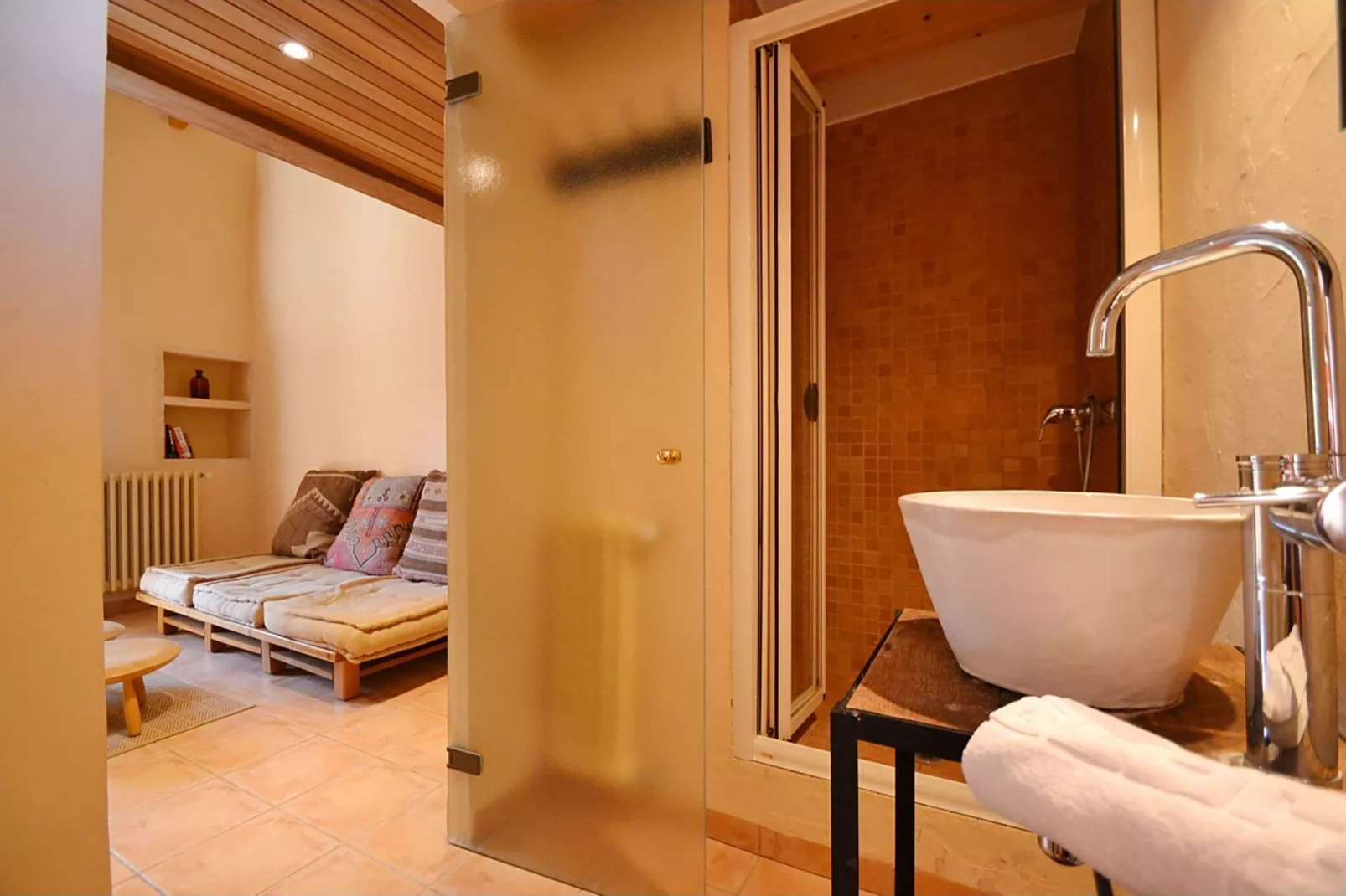 Mir-Bathroom