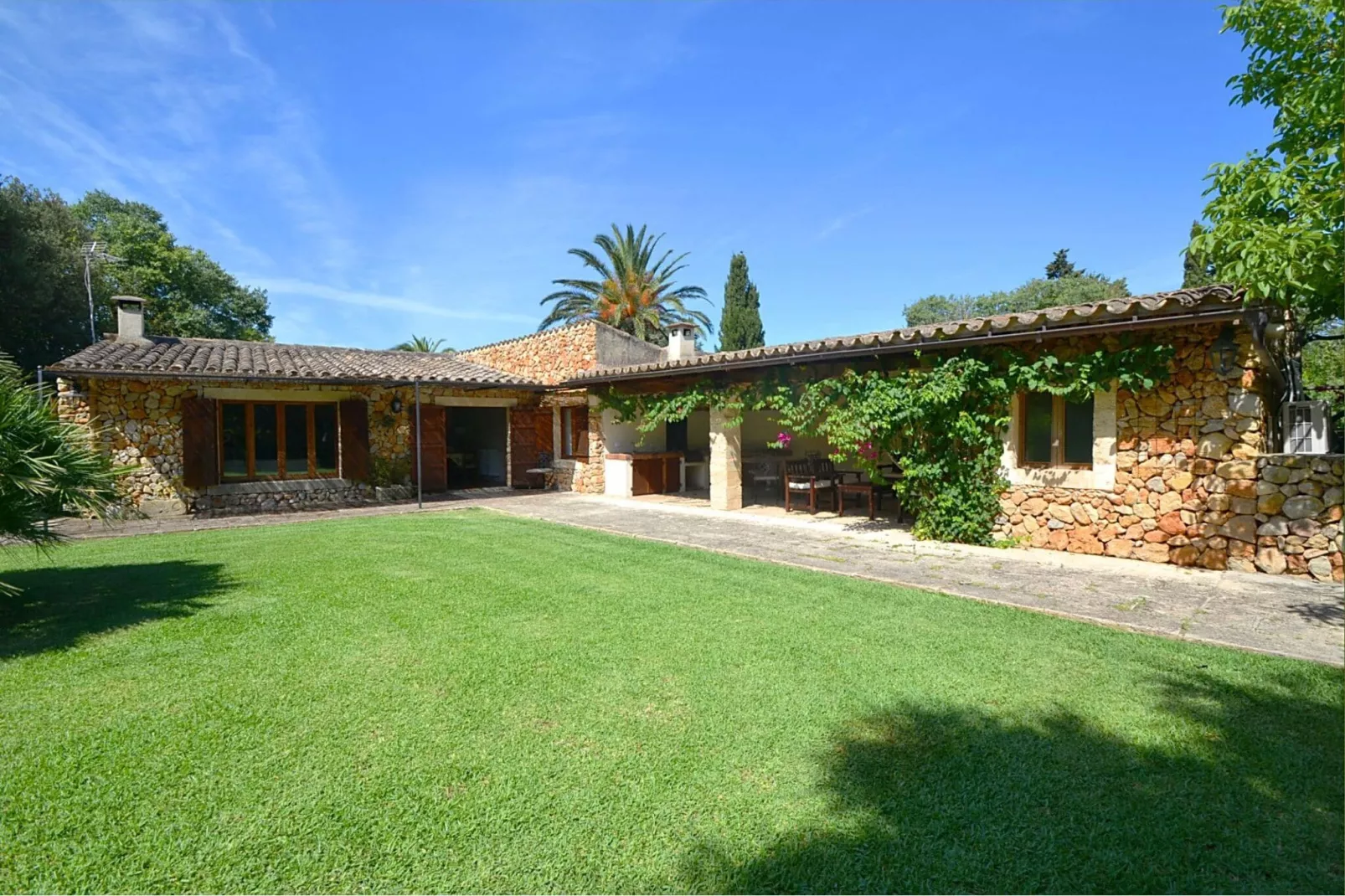 Sestador-Exterior summer