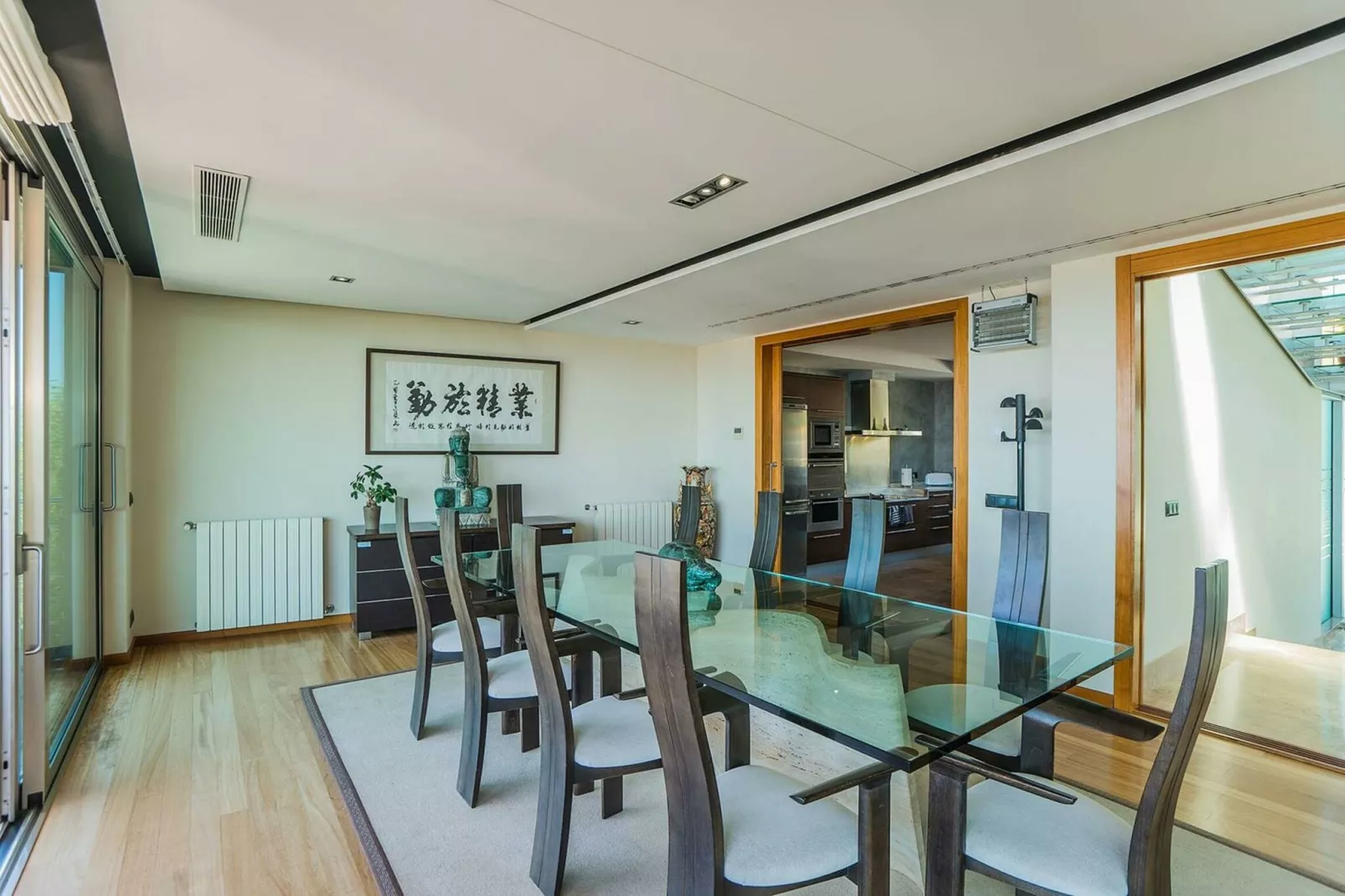 Sammy-Dining room