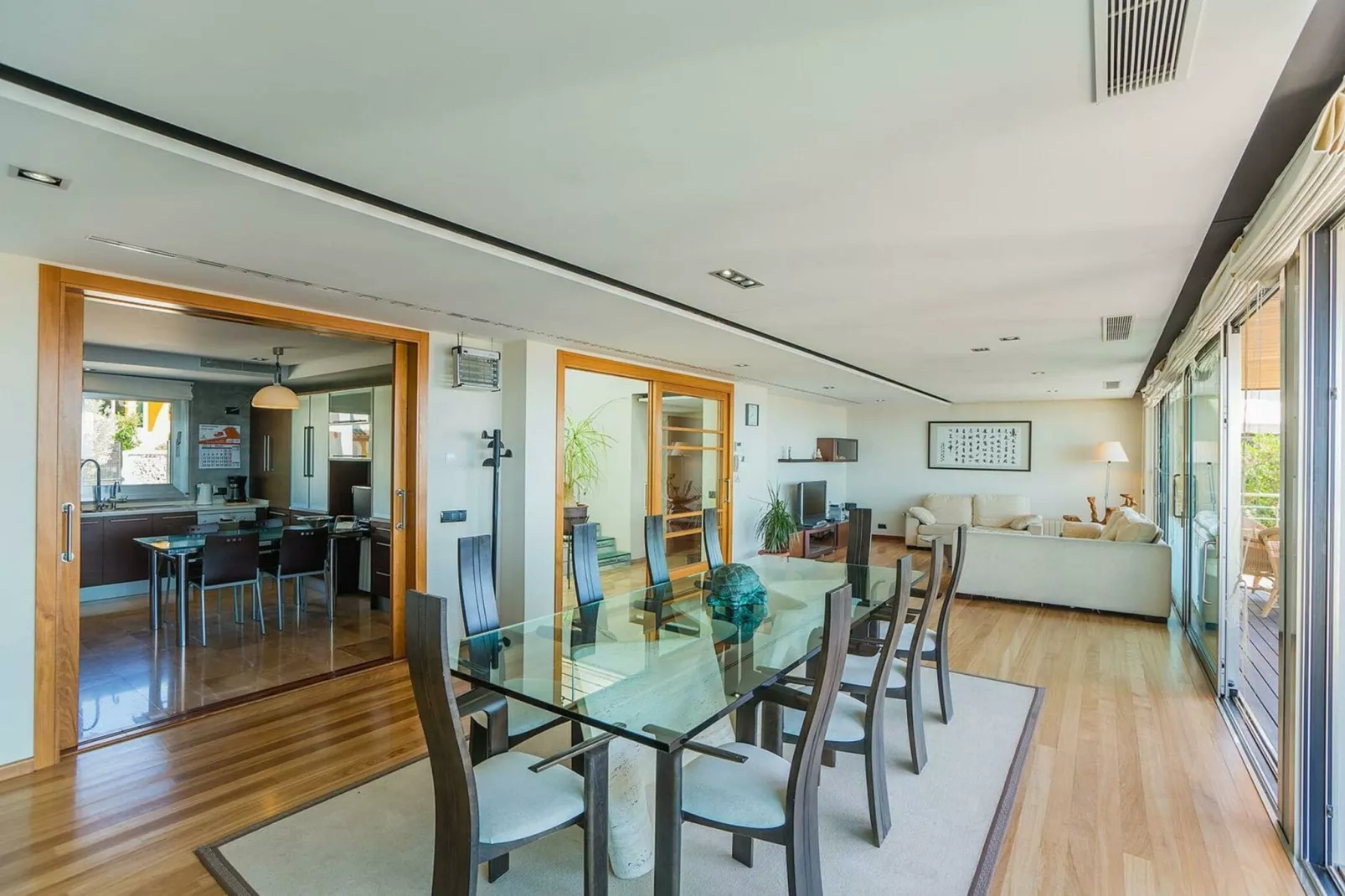 Sammy-Dining room