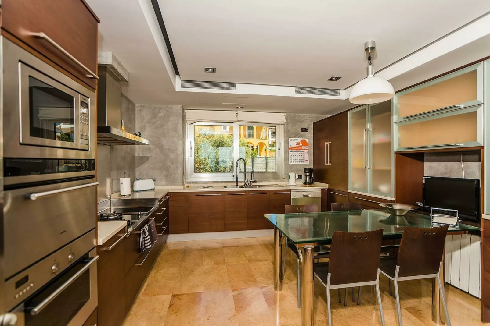 Sammy-Kitchen