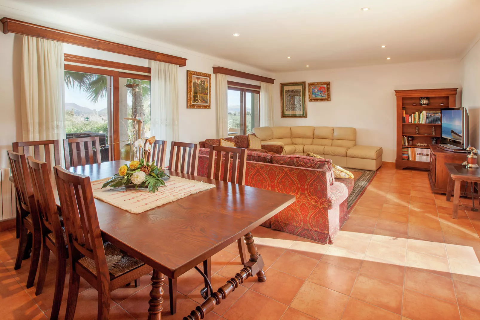 Siona-Dining room