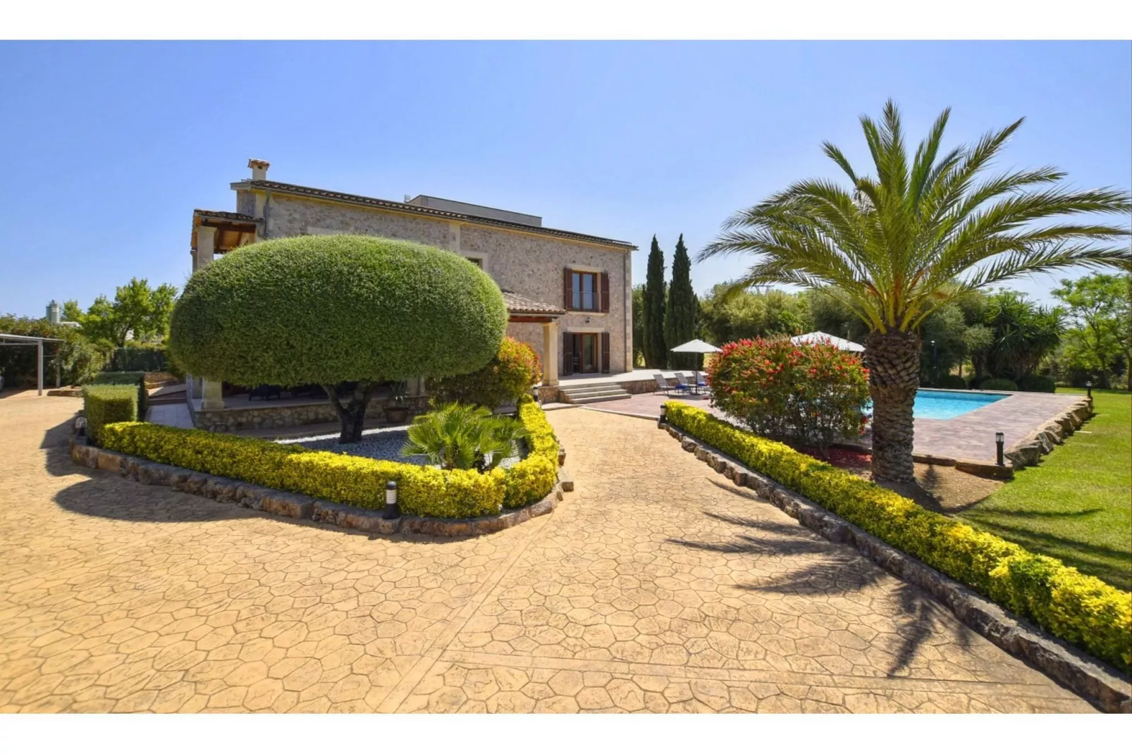 Santa Maria-Gardens summer