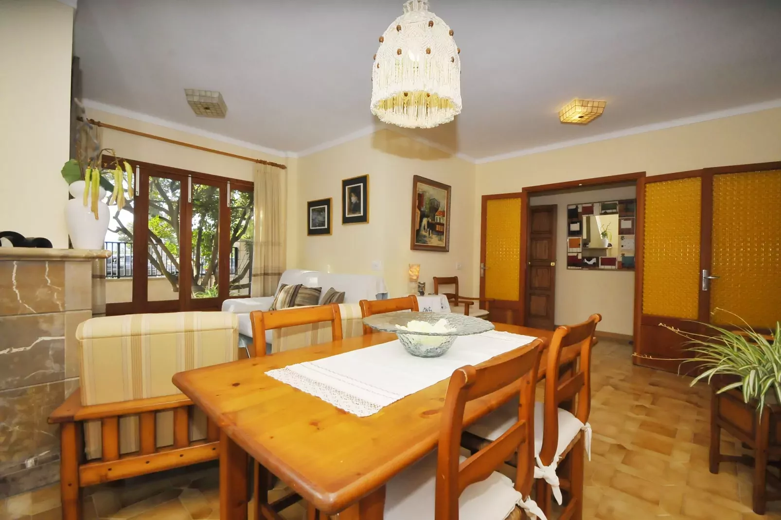 Cora-Dining room