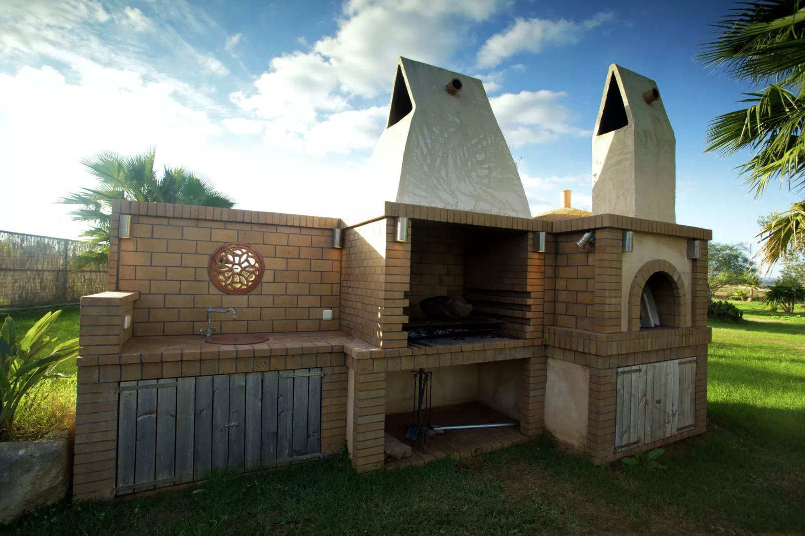 Gamundi-Facilities