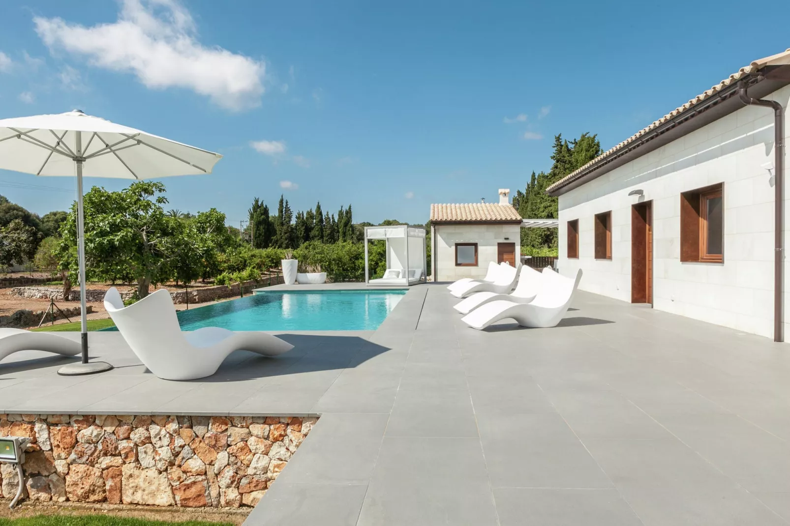 Calet-Pool