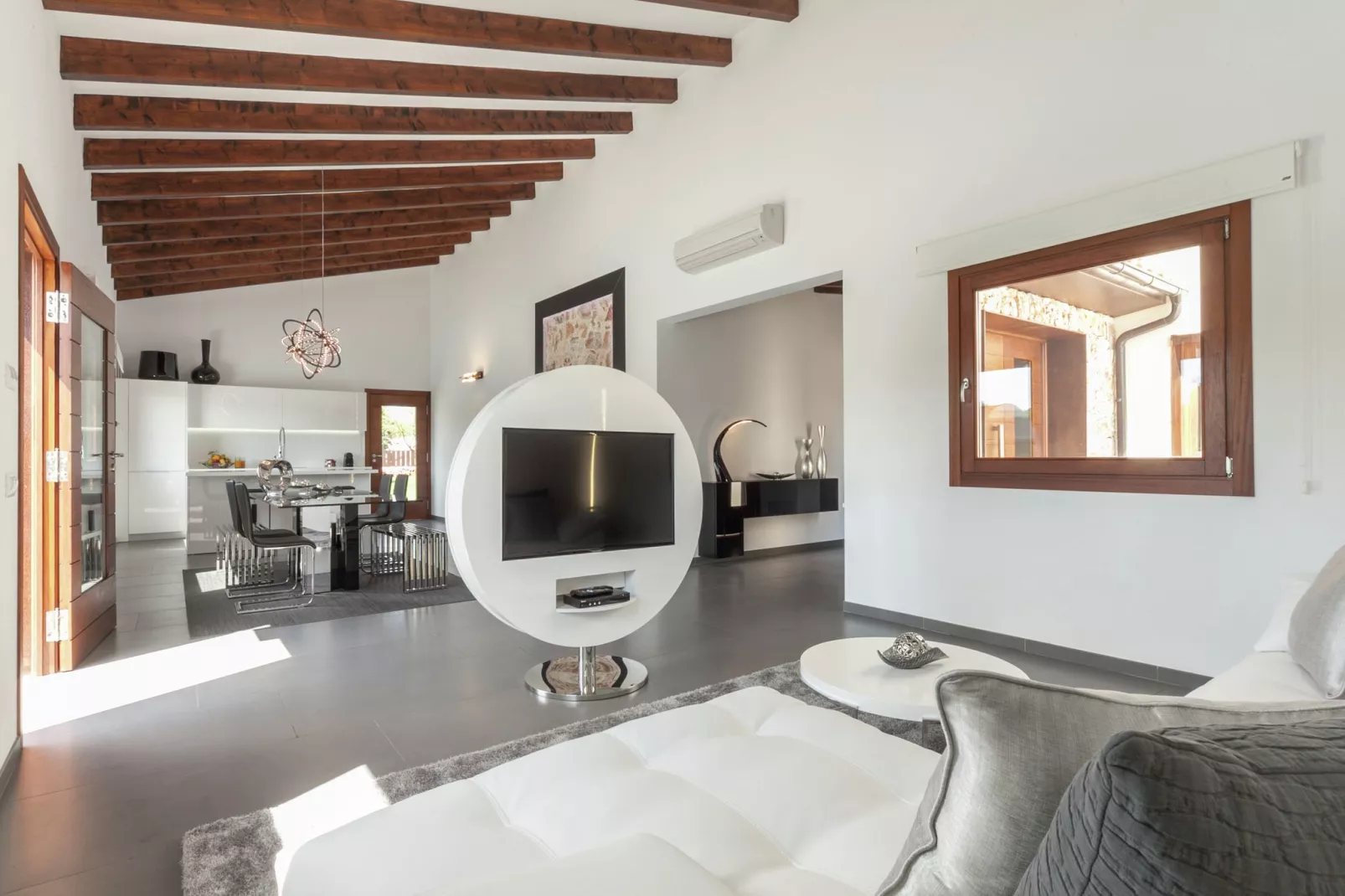 Calet-Living room