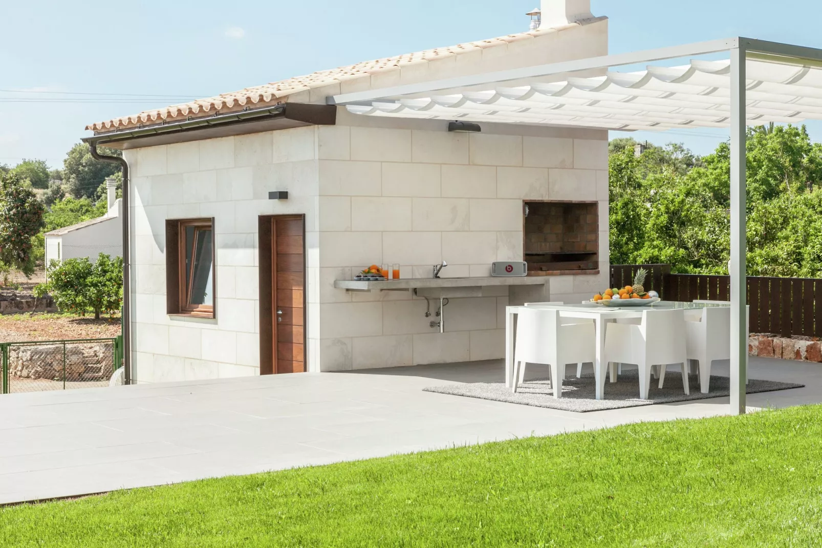 Calet-Terrace balcony