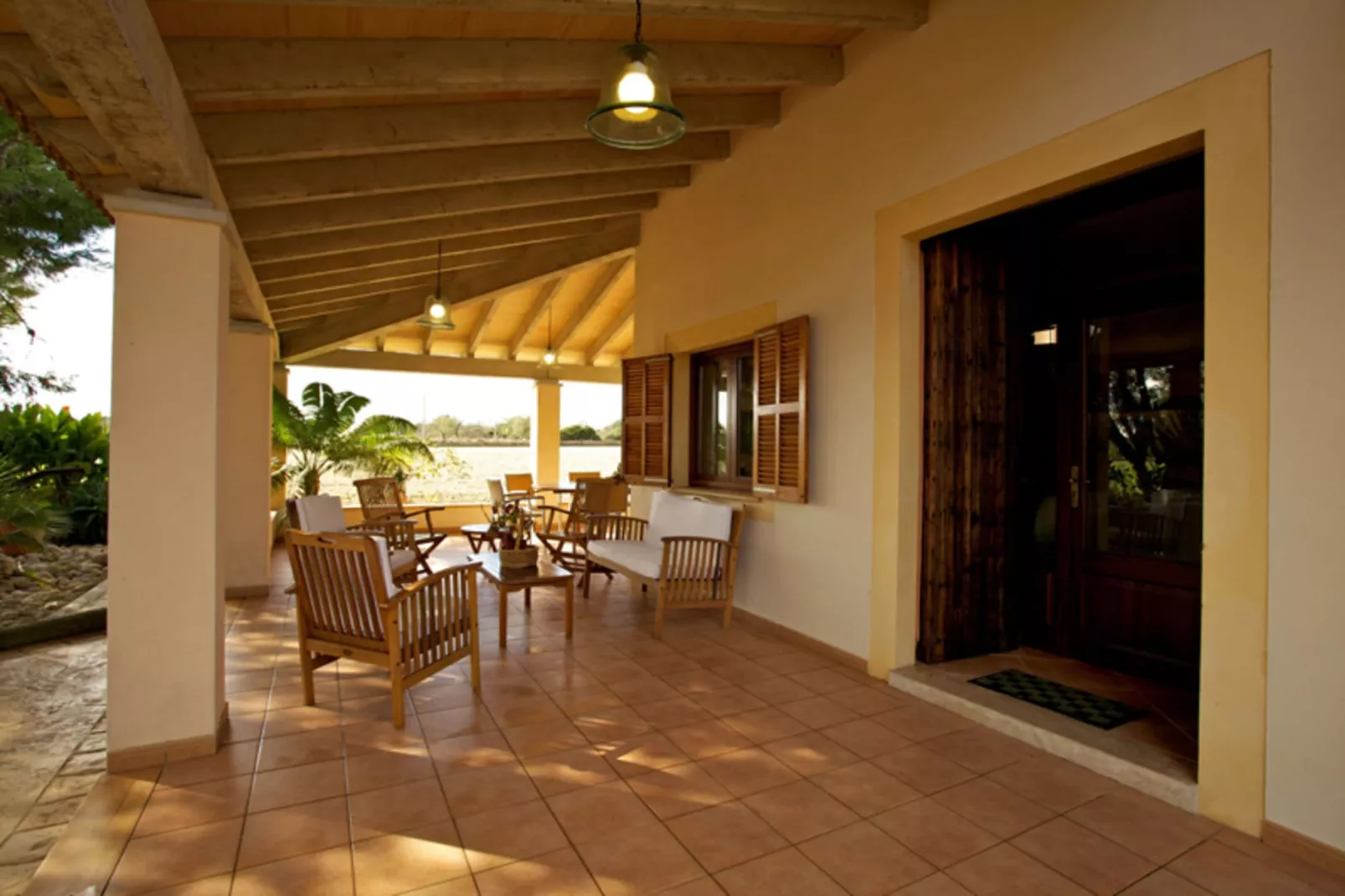 Ribes-Terrace balcony
