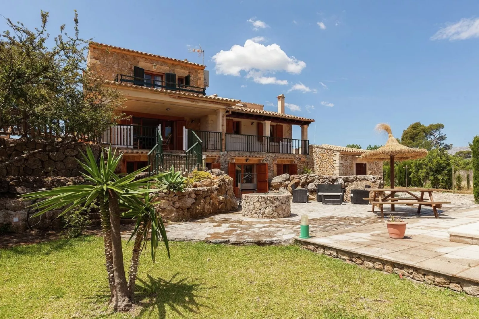 Almadrava-Exterior summer