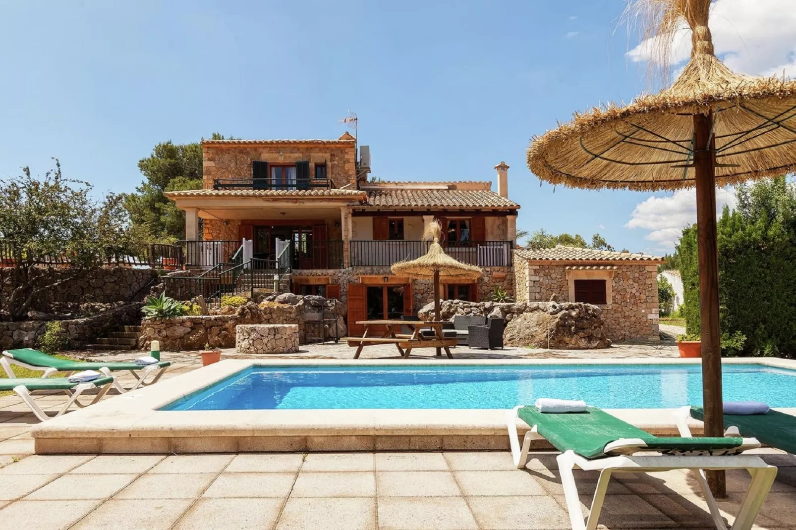 Almadrava-Exterior summer