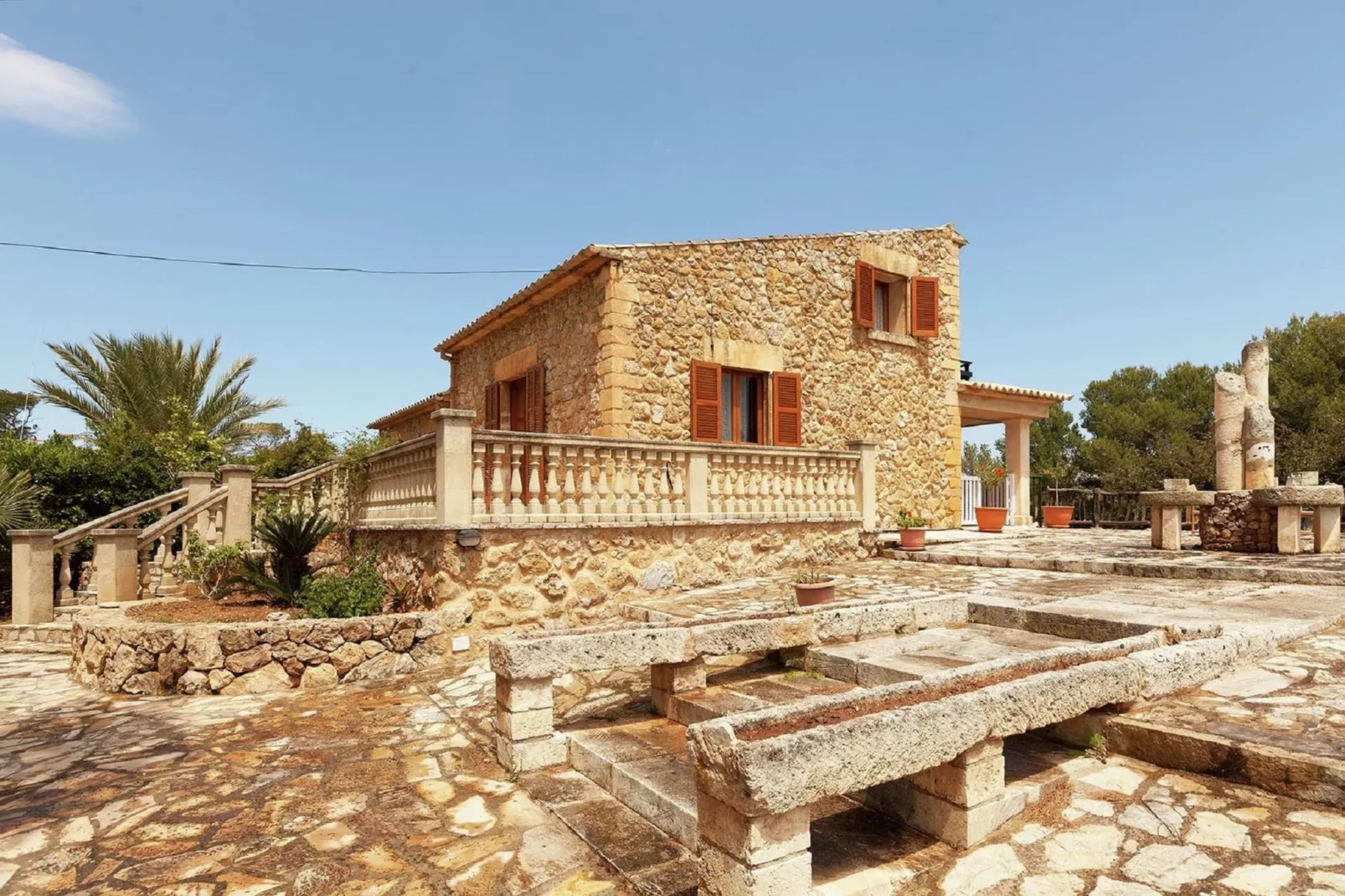 Almadrava-Exterior summer