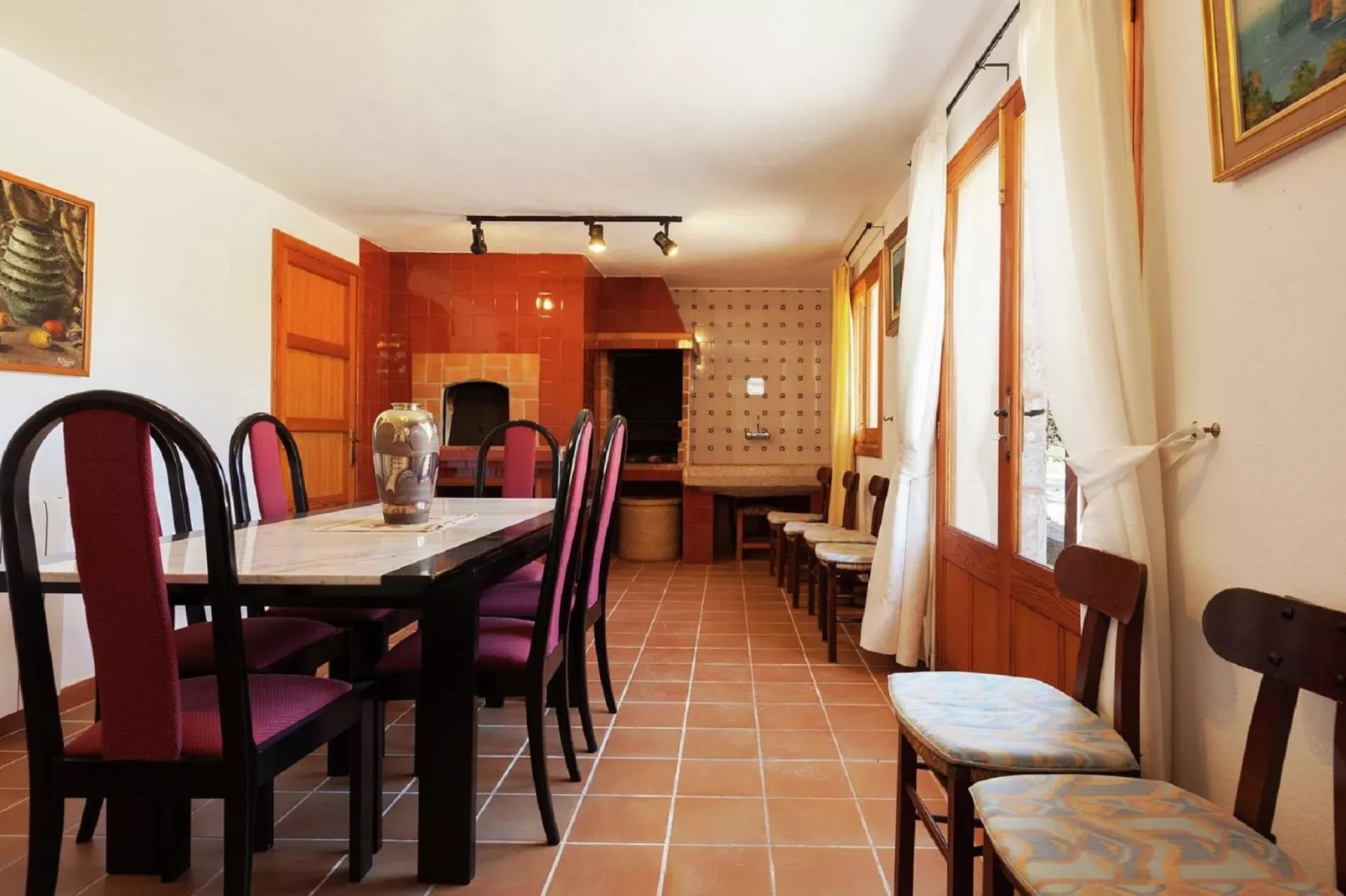 Almadrava-Dining room