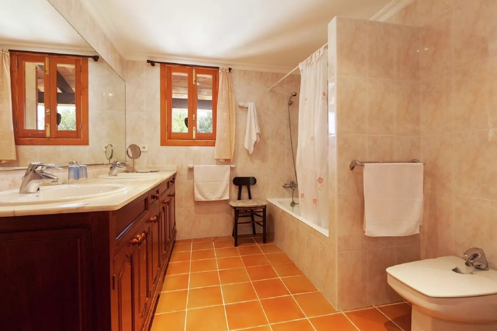 Almadrava-Bathroom