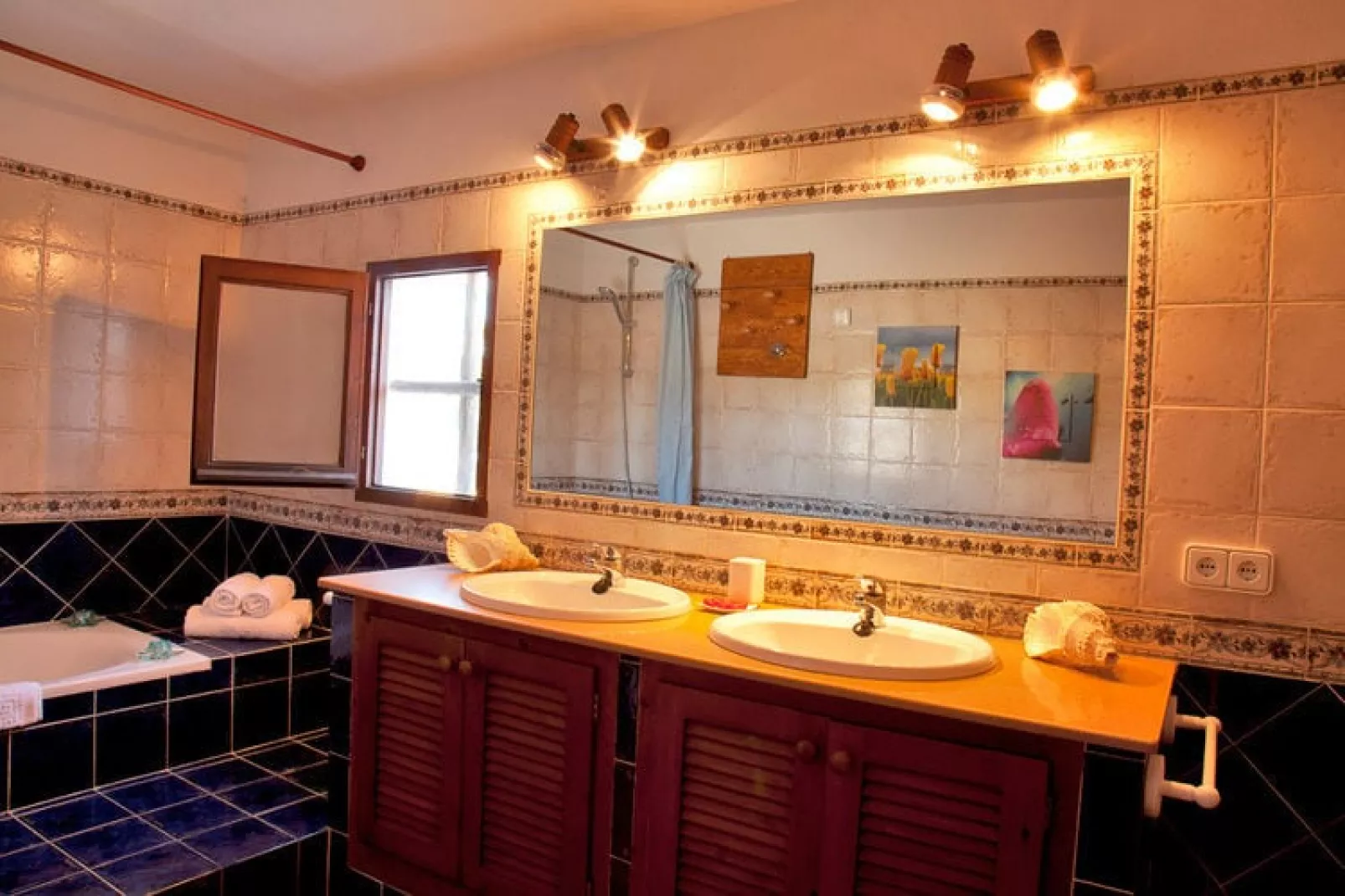El Palau-Bathroom
