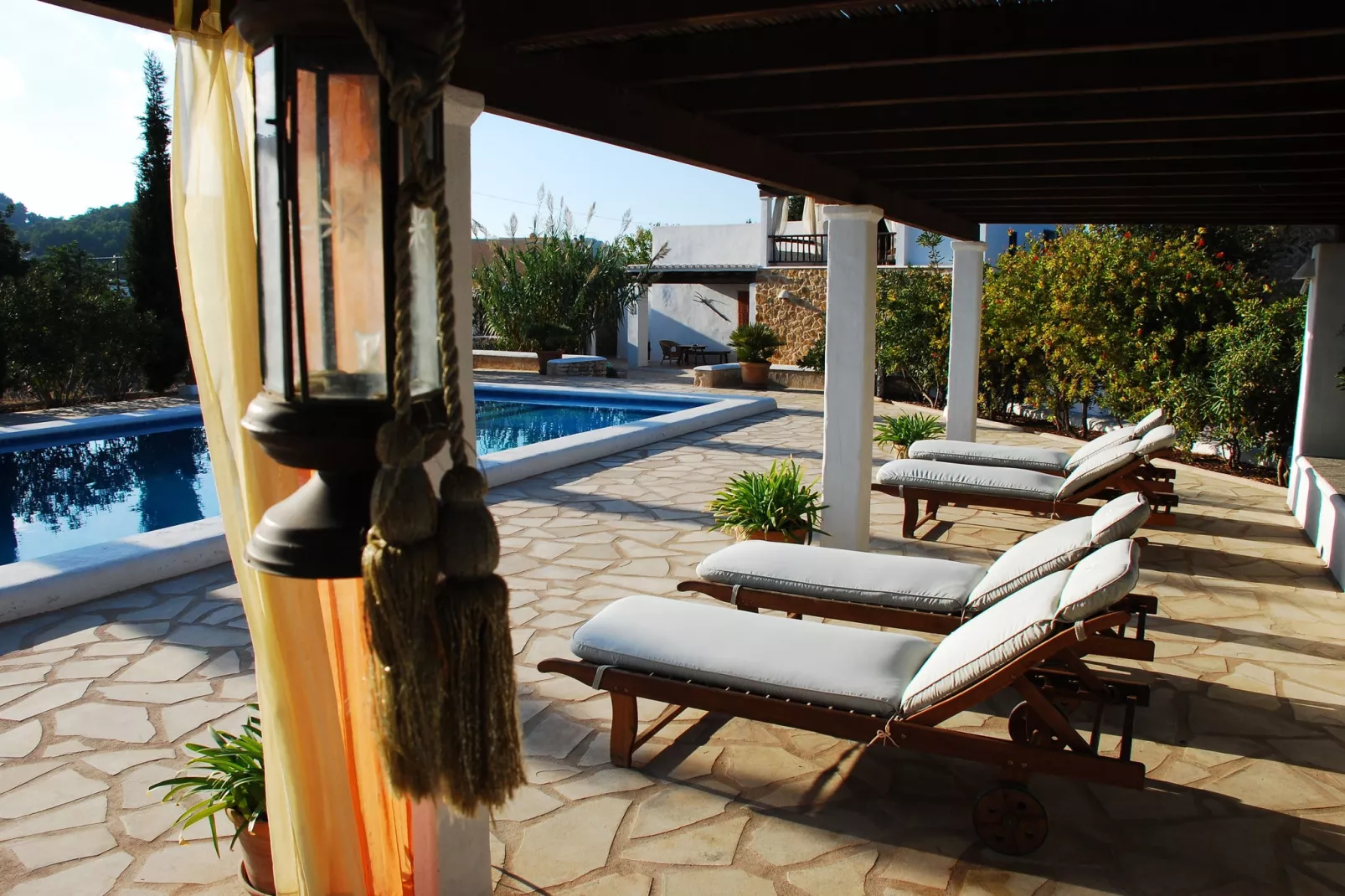 El Palau-Terrace balcony