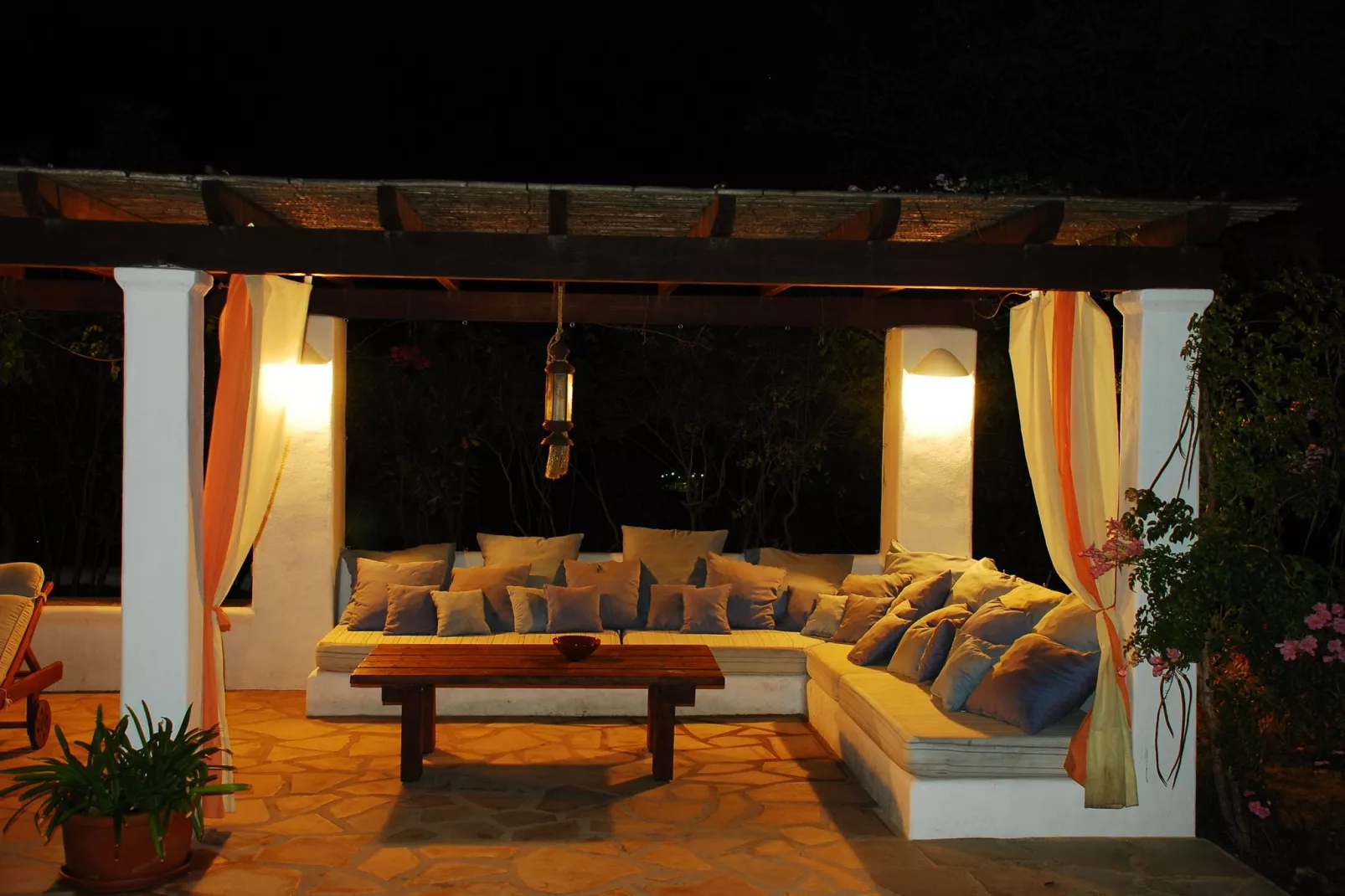 El Palau-Terrace balcony